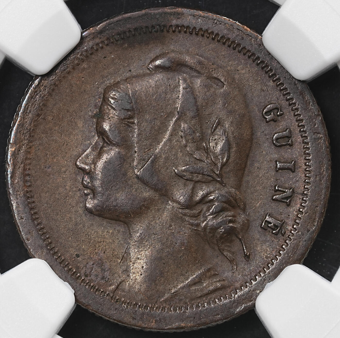 修遠堂世界钱币第九十六期 NGC AU50BN 1933年葡属几内亚比绍10分铜币 稀少品种 SBP XF40品成交价211美金