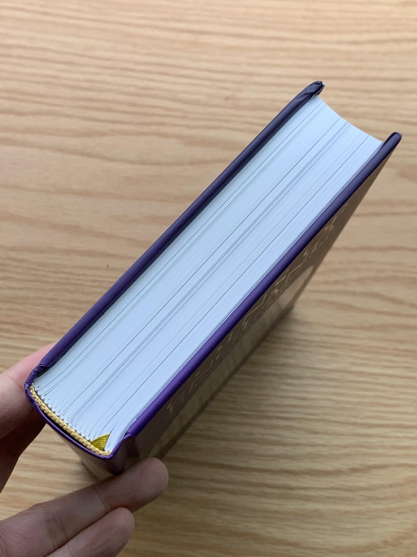 《竞宝斋》第444场 周日，周一，2场连拍 （全场包邮） 2025最新版英国钱币标准目录，完整收录英国从打制币到10进制前的钱币，英系藏家必备，PCGS和NGC官方参考目录，约1.15公斤。