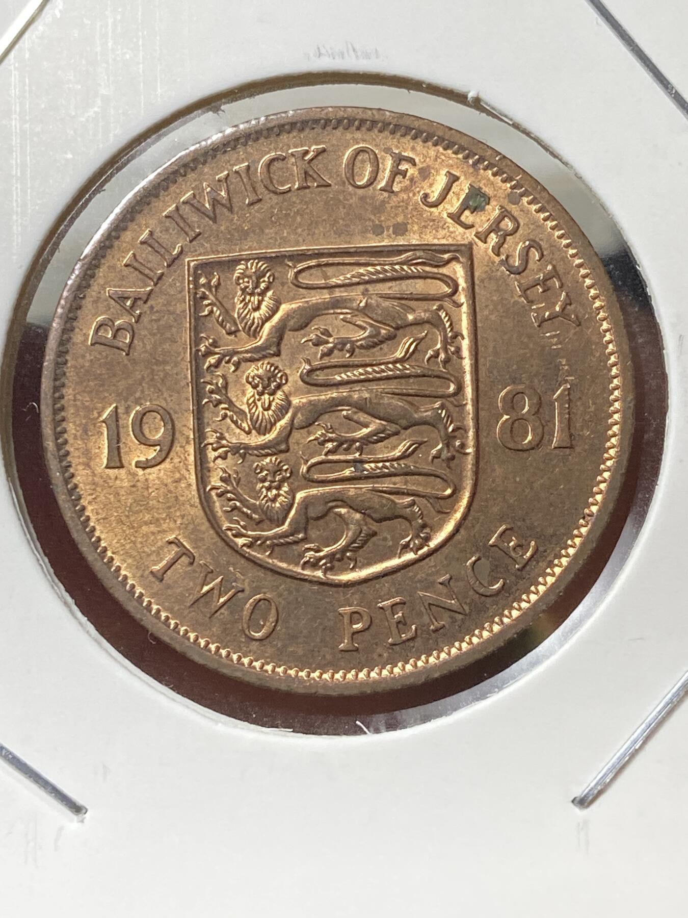 2025年第一百三十三场(总第一百五十九场）外国好品纸夹散币场(免佣金) 带光好品–泽西岛🇯🇪1981单年份2便士(伊丽莎白二世中年花冠第二套)