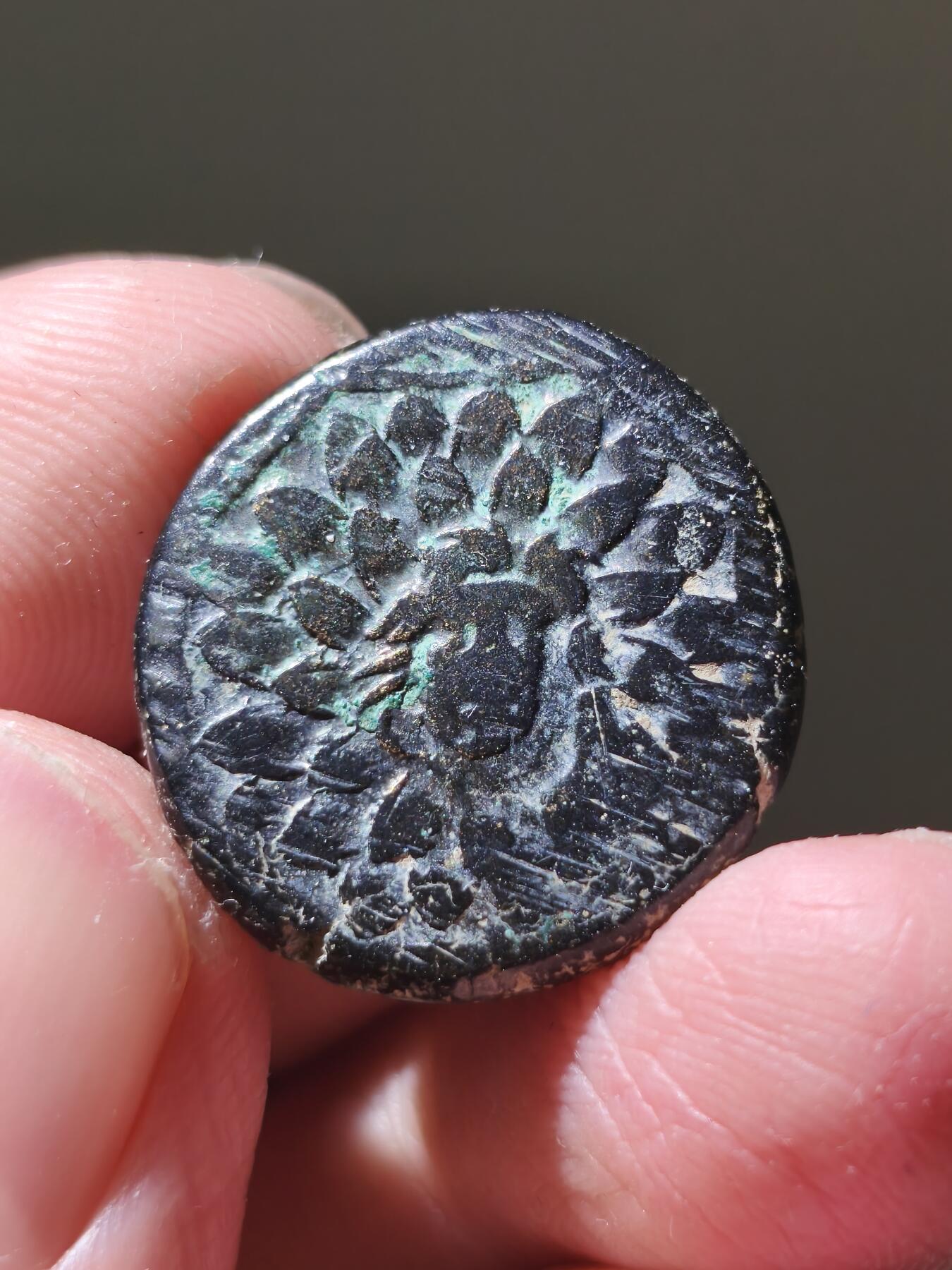 星盘世界钱币十二月六日古典币专场 希腊化美杜莎铜币 本都王国统治时期 约前一世纪 背面胜利女神 经典热门品种