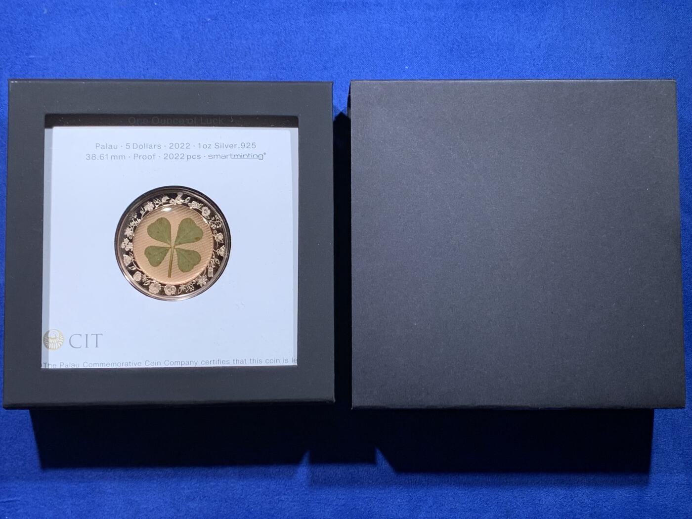 《竞宝斋》第444场 周日，周一，2场连拍 （全场包邮） 帕劳2022年幸运四叶草镶嵌银币 银镀玫瑰金，925银，重量1盎司，限量发行2022枚