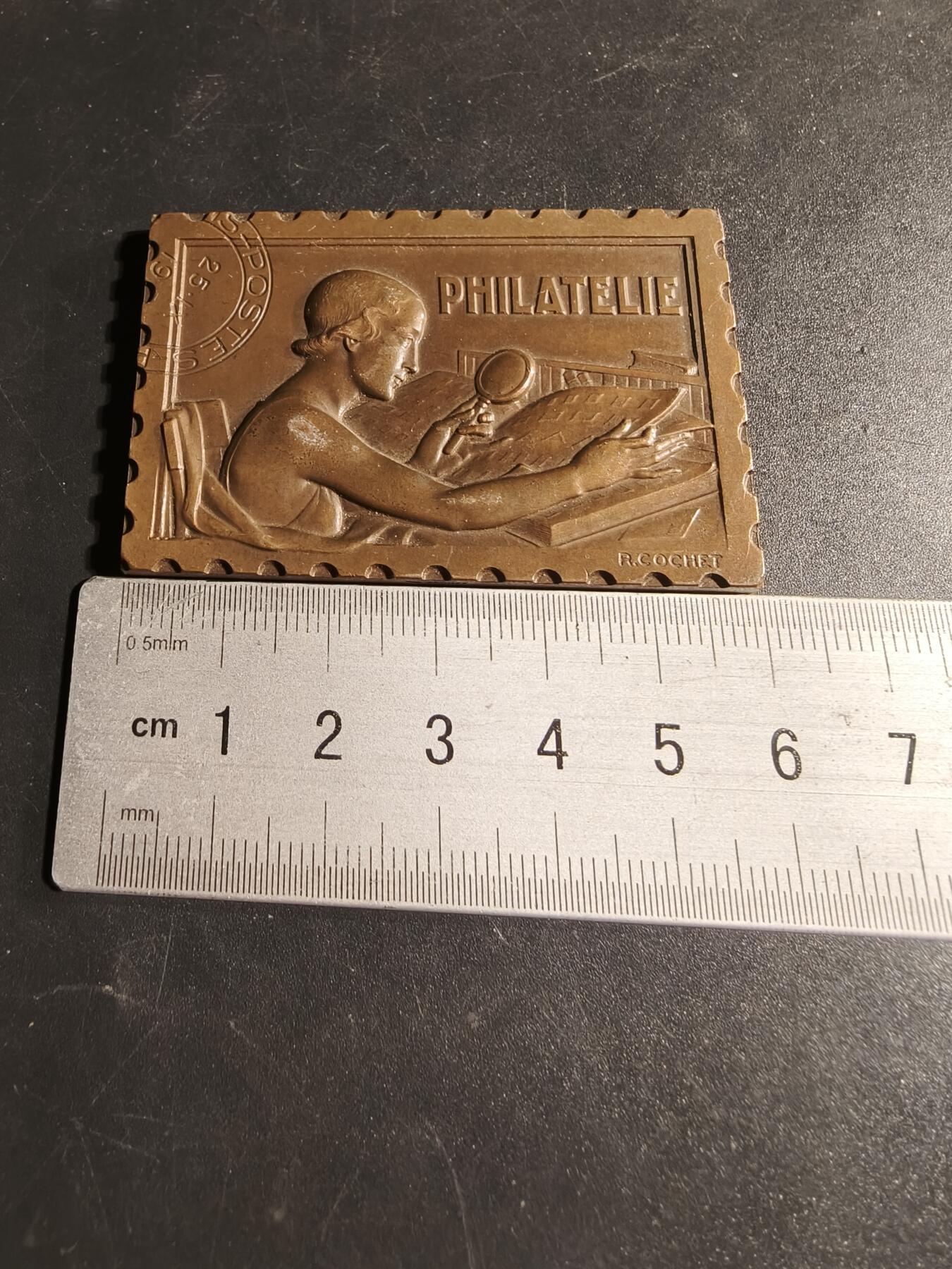 老王徽章第167期 法国集邮协会方形大铜章     尺寸59×39mm.    重量72.1g