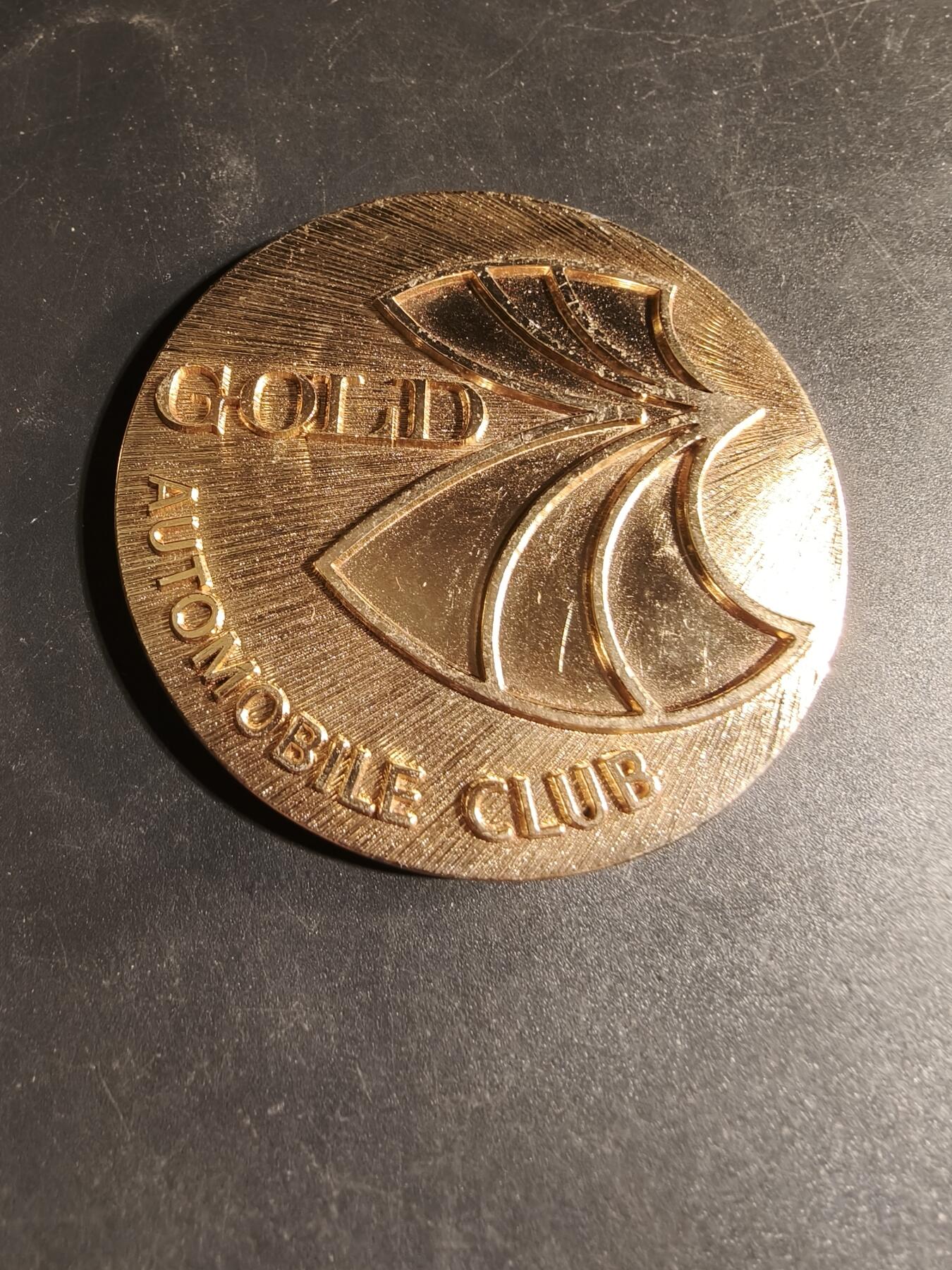 老王徽章第167期 匈牙利GOLID汽车制造商纪念章     直径64mm.    重量73.4g