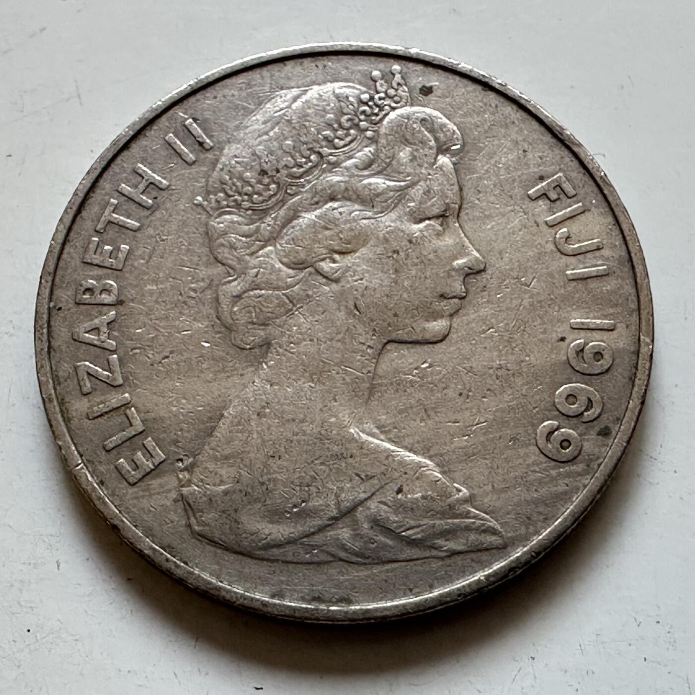 🌹外币初藏🌹🐯2025年第135场  每周二四六晚8️⃣点 接代拍 斐济1969年20分