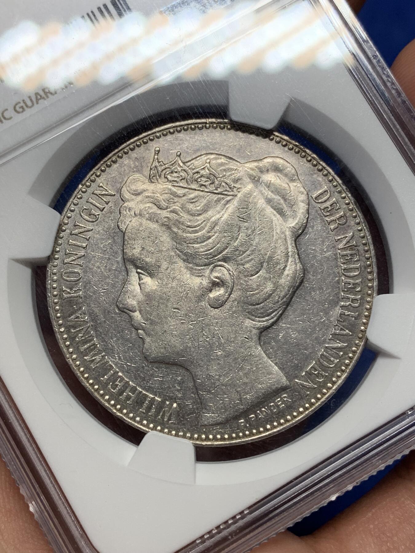 《竞宝斋》第444场 周日，周一，2场连拍 （全场包邮） NGC AU55 荷兰1898威廉明娜女王少女头像2.5盾大银币 单年版