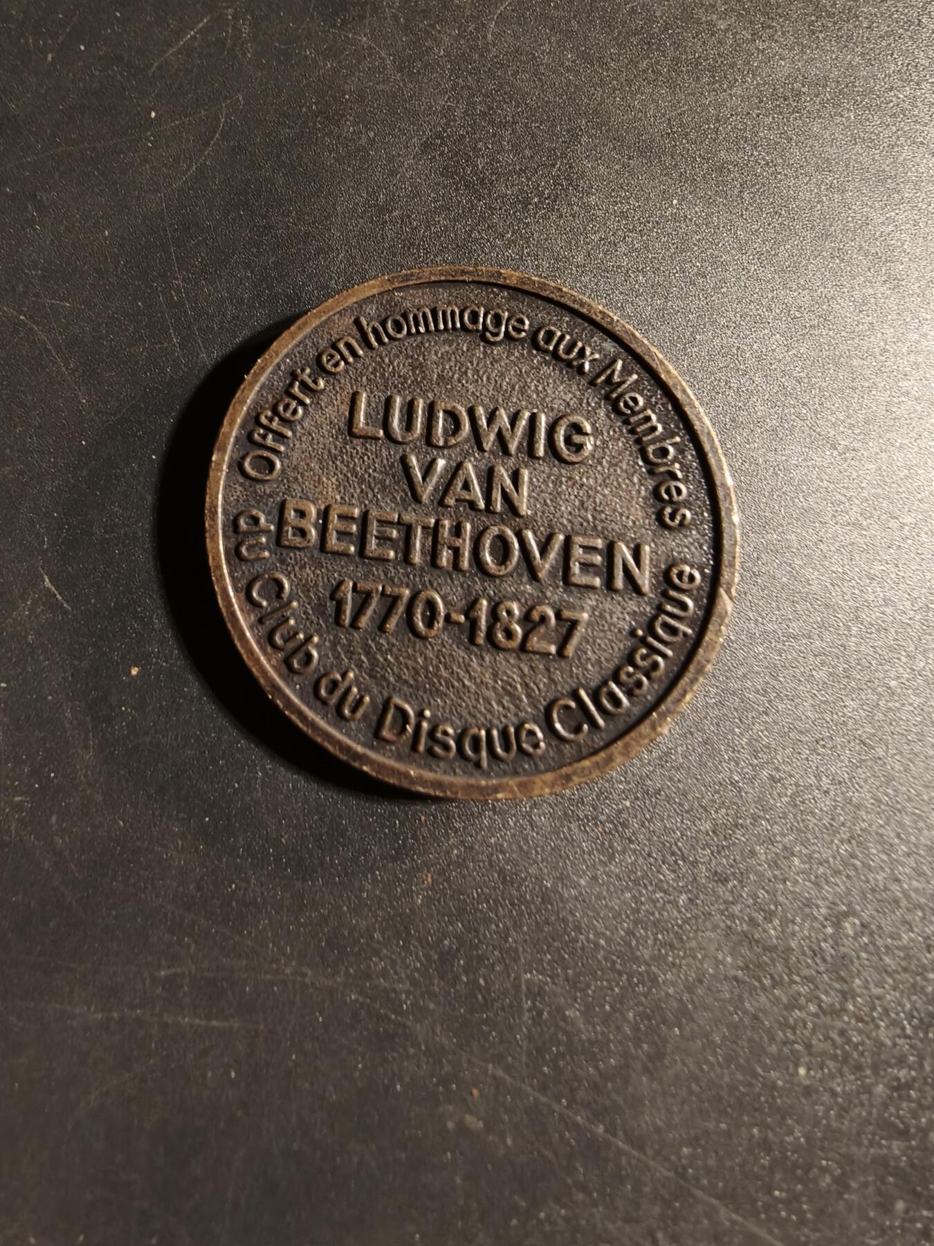 老王徽章第167期 贝多芬纪念章     直径39mm.    重量28g