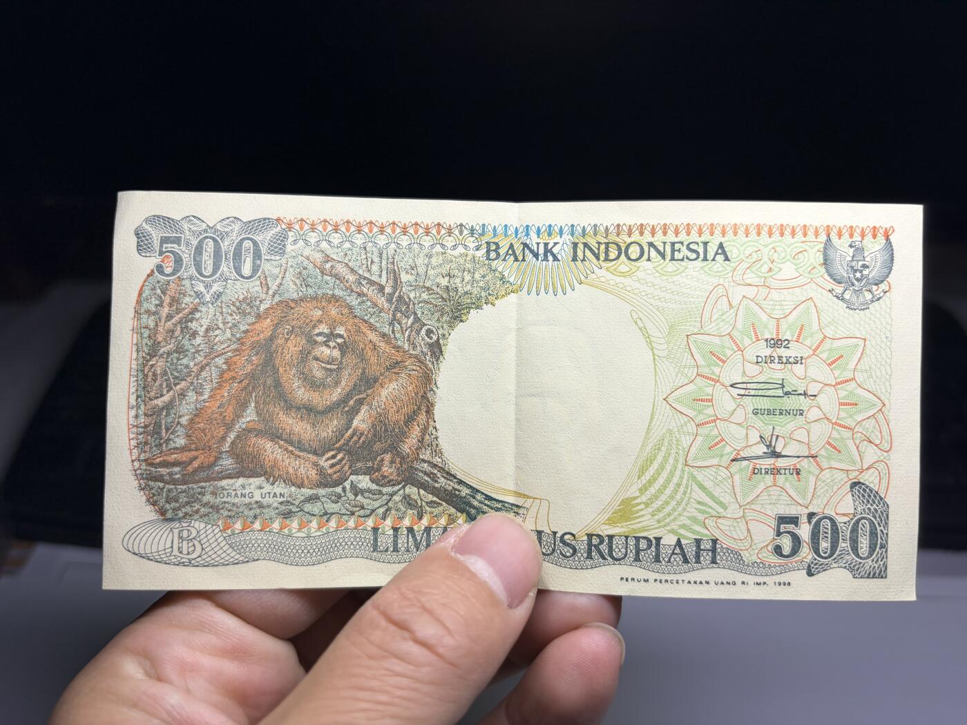 2025年集古藏今外币拍卖第十期-第10场—（总第290拍-纸币专场），本期拍完结算一次，发货时间2-3天，休息几天后继续新的一期拍卖。 1992年印尼500卢比
