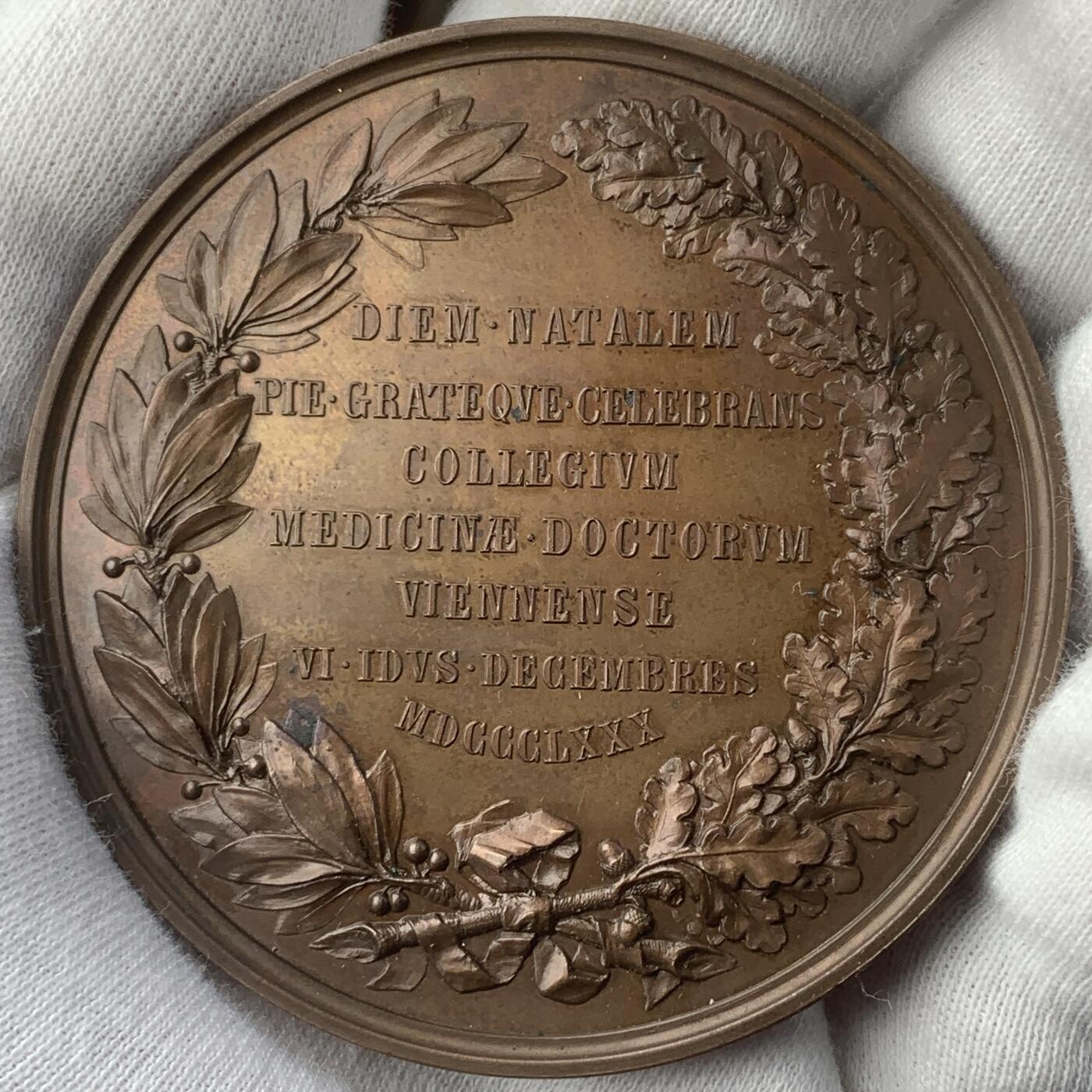 掌中浮雕-藏着的欧洲第044场 1880年奥地利维也纳生物教授HYRTL70岁寿辰纪念铜章，奥地利章牌大师安东•沙夫章（ A.Scharff）作品 , 64mm