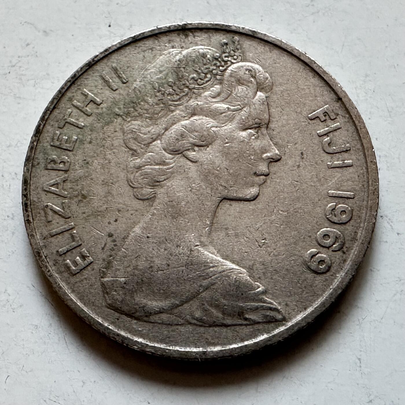 🌹外币初藏🌹🐯2025年第135场  每周二四六晚8️⃣点 接代拍 斐济1969年十分