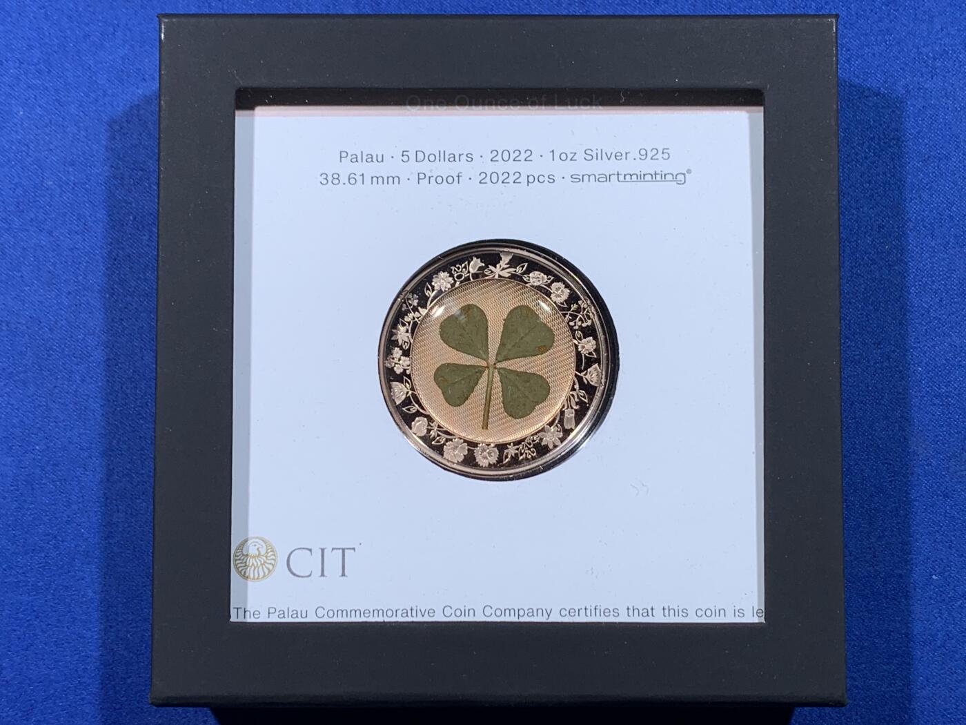 《竞宝斋》第444场 周日，周一，2场连拍 （全场包邮） 帕劳2022年幸运四叶草镶嵌银币 银镀玫瑰金，925银，重量1盎司，限量发行2022枚