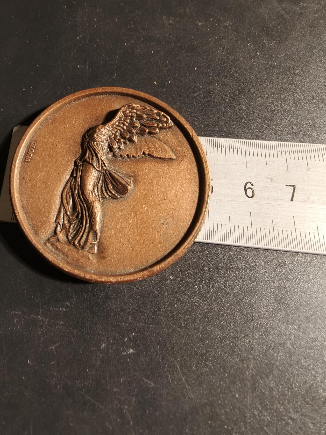 老王徽章第167期 萨莫色雷斯的胜利女神主题纪念章     直径50mm.    重量66.5g