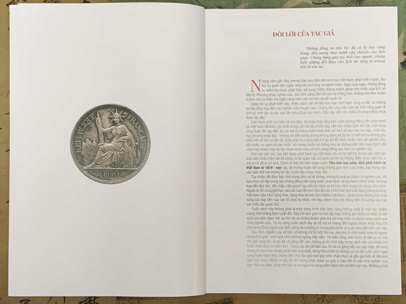 《竞宝斋》第444场 周日，周一，2场连拍 （全场包邮） 越南最新发售的硬币类书籍，涵盖了法属印支至今所发行的金属流通币，铜板纸限量印刷，这本目录可用作工具书，也可收藏，细节见图。