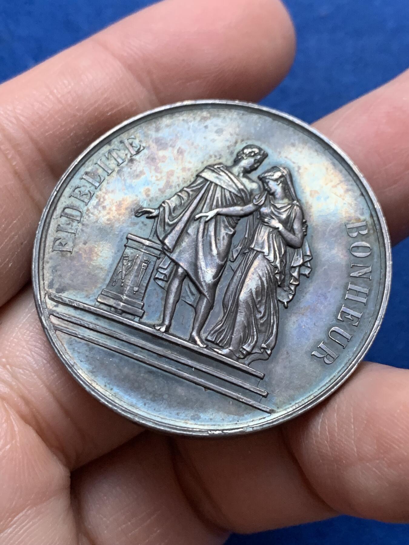 《竞宝斋》第444场 周日，周一，2场连拍 （全场包邮） 法国婚章 25.3克 大直径39mm 1895 丰饶角银标边铭 包浆挺漂亮