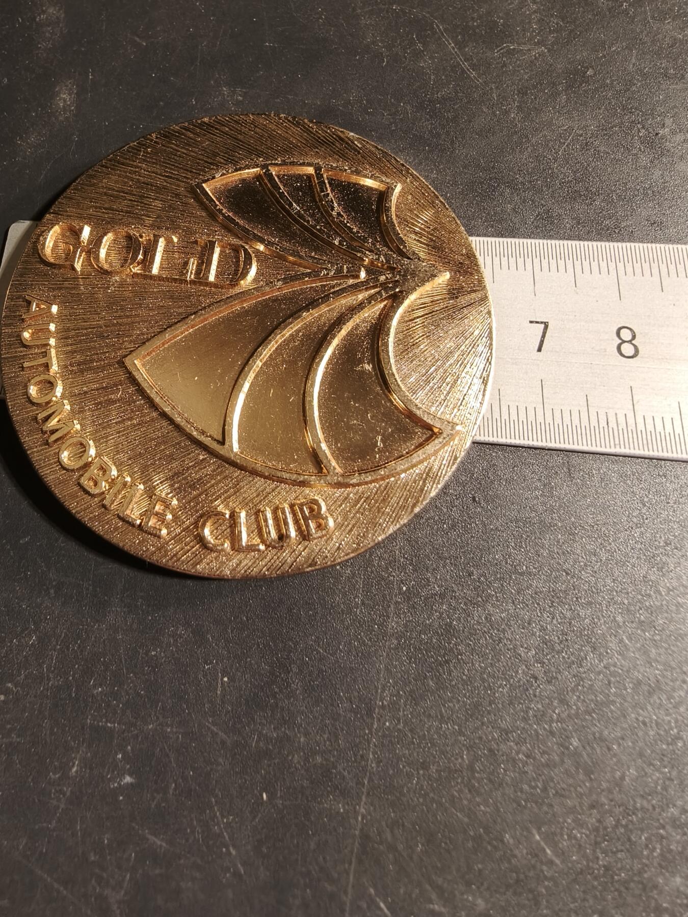 老王徽章第167期 匈牙利GOLID汽车制造商纪念章     直径64mm.    重量73.4g