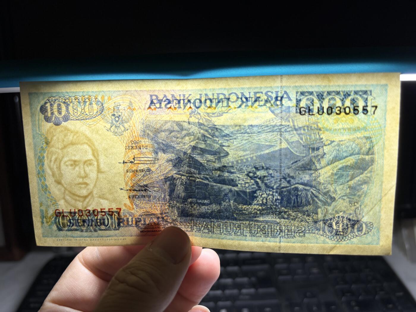 2025年集古藏今外币拍卖第十期-第10场—（总第290拍-纸币专场），本期拍完结算一次，发货时间2-3天，休息几天后继续新的一期拍卖。 1992年印尼1000卢比