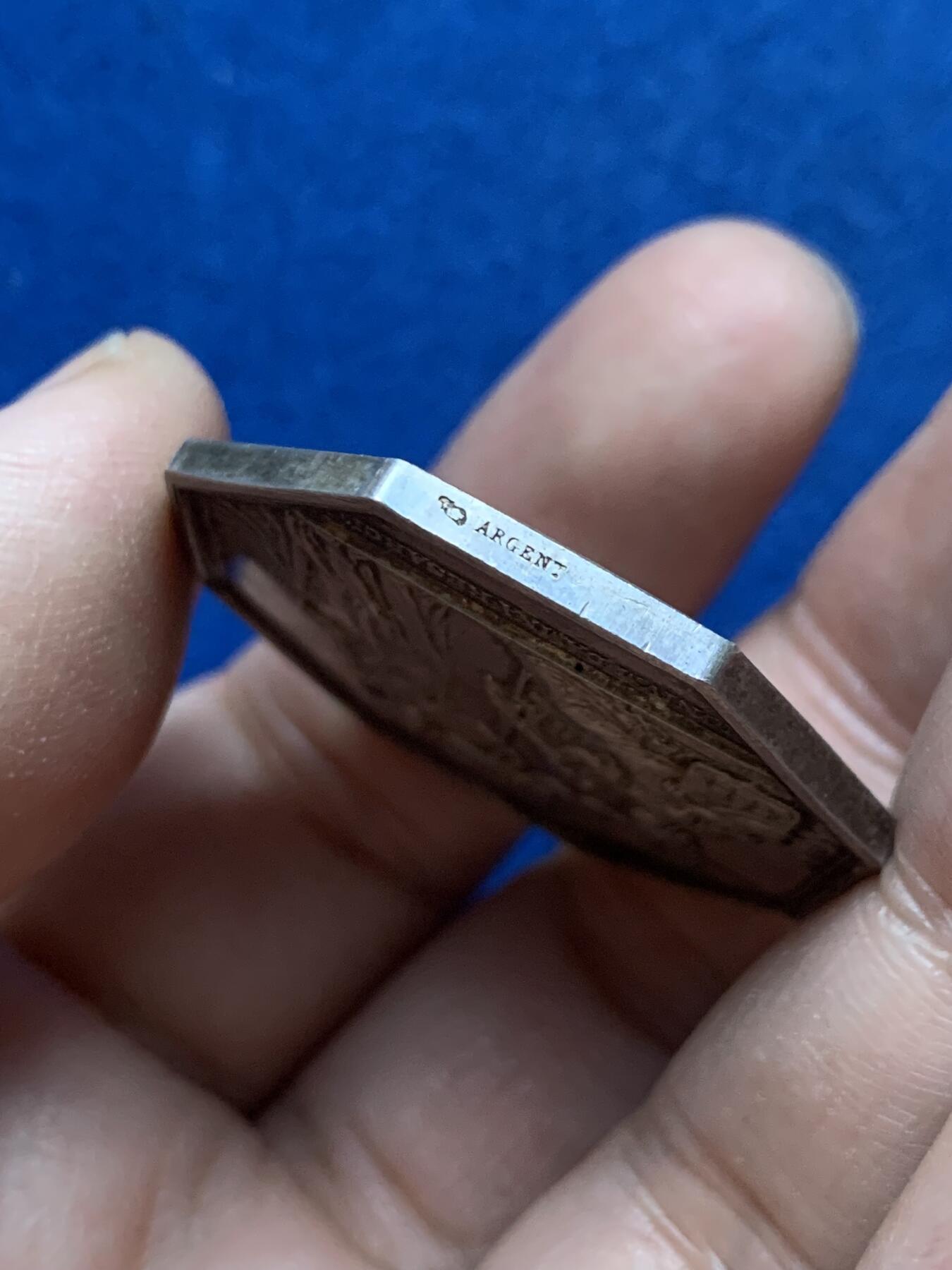 《竞宝斋》第444场 周日，周一，2场连拍 （全场包邮） 法国1817年波尔多八角银质代币 丰饶角 36mm 23.6g