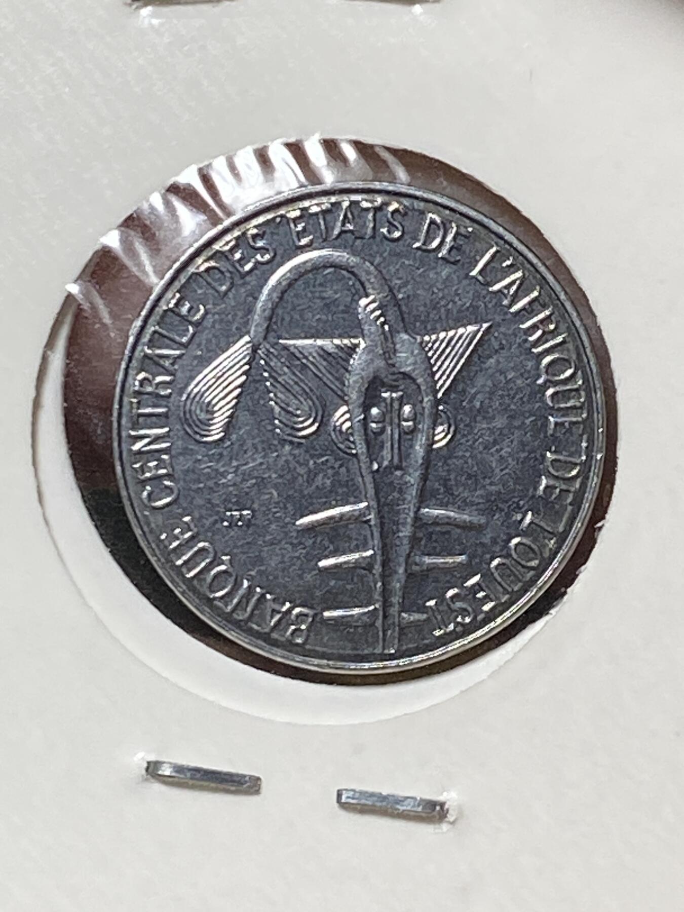 2025年第一百三十三场(总第一百五十九场）外国好品纸夹散币场(免佣金) 西非国家联盟1990年1法郎(第三套流通硬币，Dolphin–海豚标)