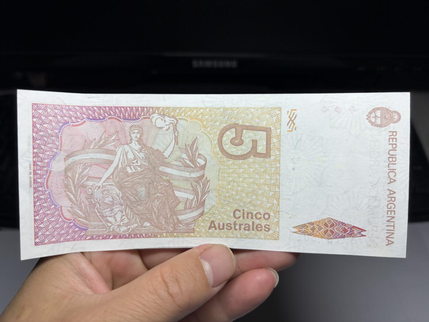 2025年集古藏今外币拍卖第十期-第10场—（总第290拍-纸币专场），本期拍完结算一次，发货时间2-3天，休息几天后继续新的一期拍卖。 2002年阿根廷5比索