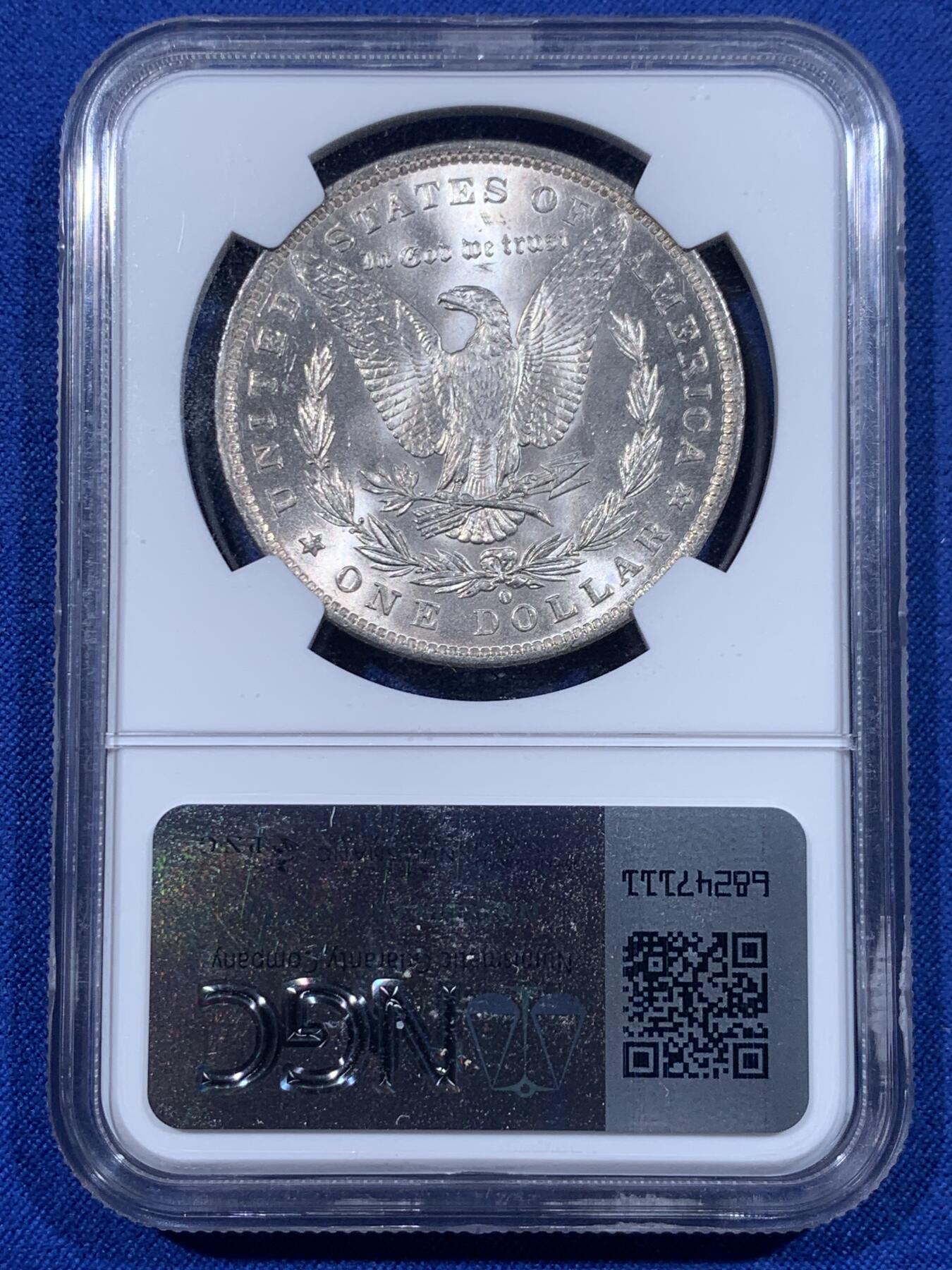 《竞宝斋》第444场 周日，周一，2场连拍 （全场包邮） NGC MS62 美国1884年摩根银币O版，原汁原味深蓝彩老包浆，极美大月牙彩，包浆醇厚润泽，状态极佳，低评。