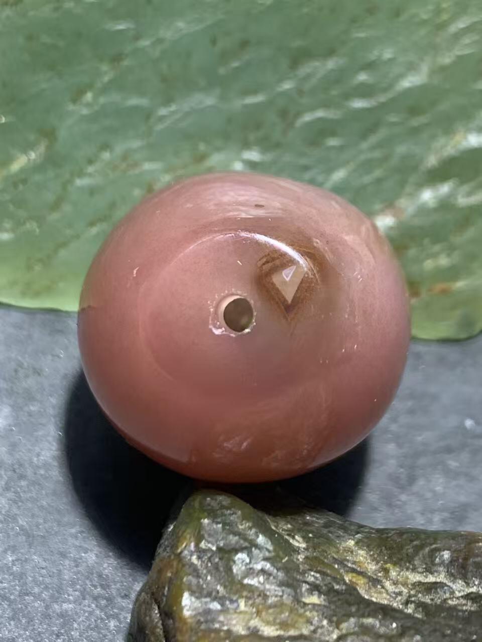 紫罗兰冻料战国红玛瑙勒子一颗！