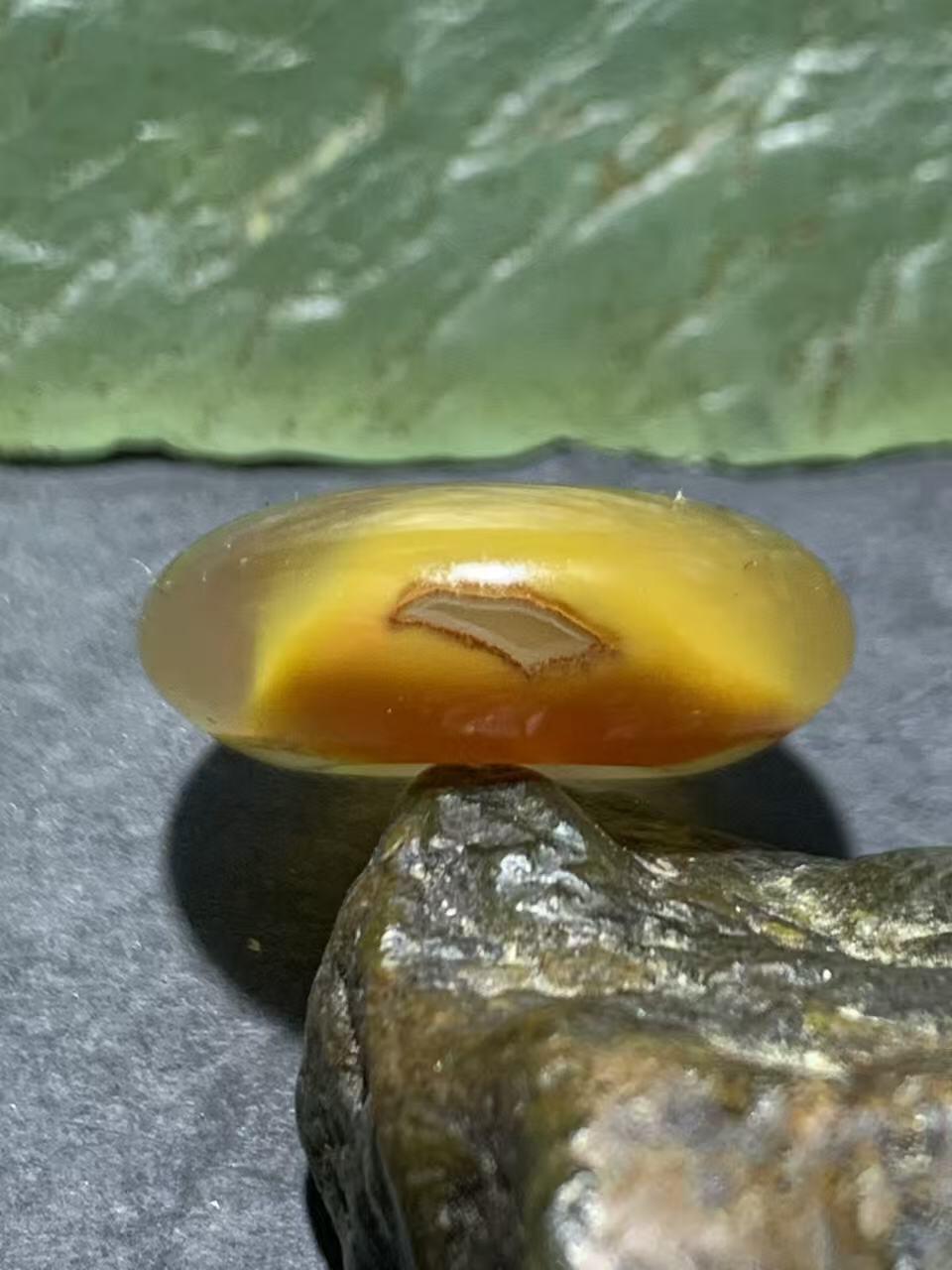 精美高润度冻料飘鸡油黄蒙料战国红玛瑙平安扣一个！