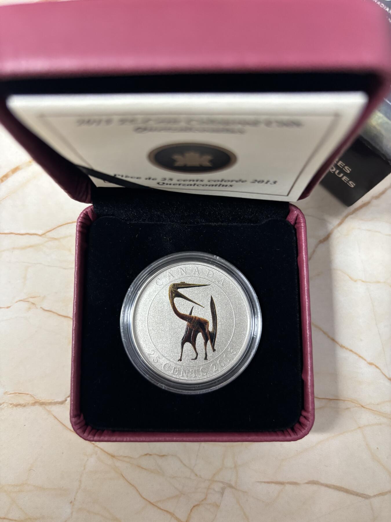 第184期拍卖 加拿大2013年史前动物2恐龙翼龙夜光合金纪念币，发行30000枚