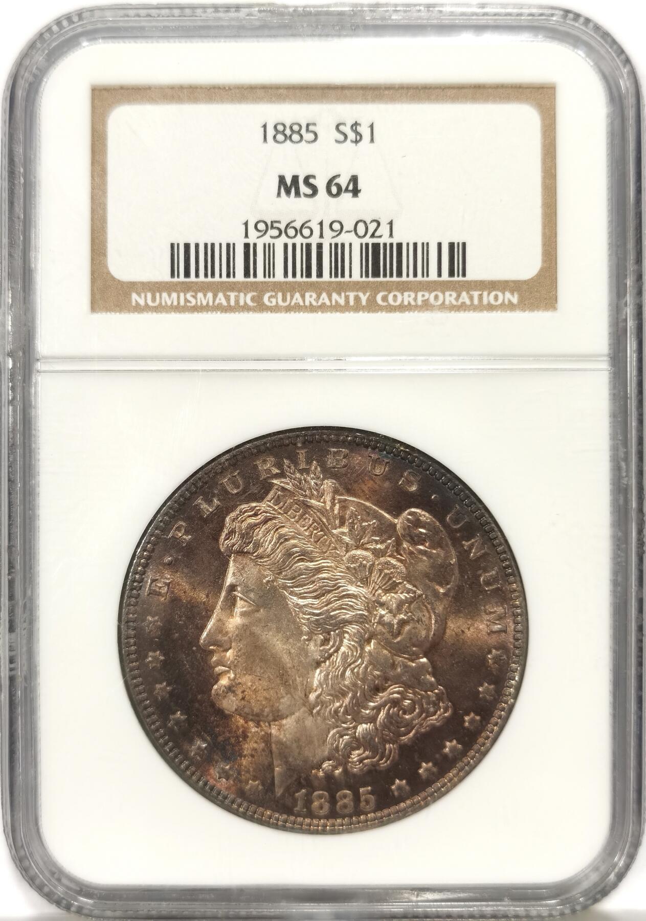 博洋堂世界钱币拍卖第150期（全场包邮） NGC MS64 美国1885年摩根银币 收藏级彩摩根，正面红褐金、背面淡粉紫，底板很好，光度也很好；