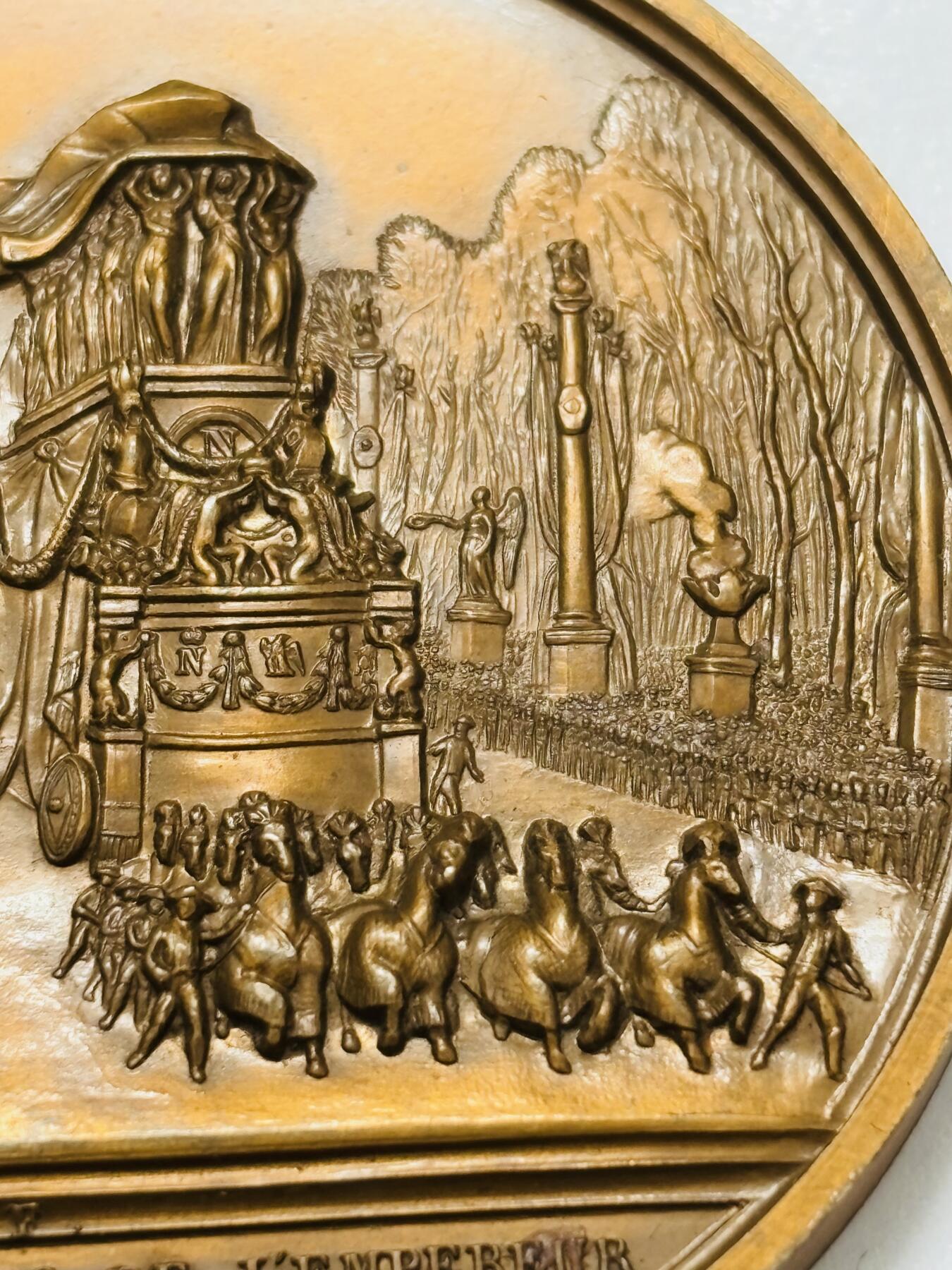 文馨钱币收藏第 283 场，【大雪鉴珍，寒英缀金】金银纪念币精品场，诚邀您的参与【长期接代拍品】 少见法国 1840 年拿破仑高浮雕纪念大铜章，直径 58.8×4.7 重 104.5 克