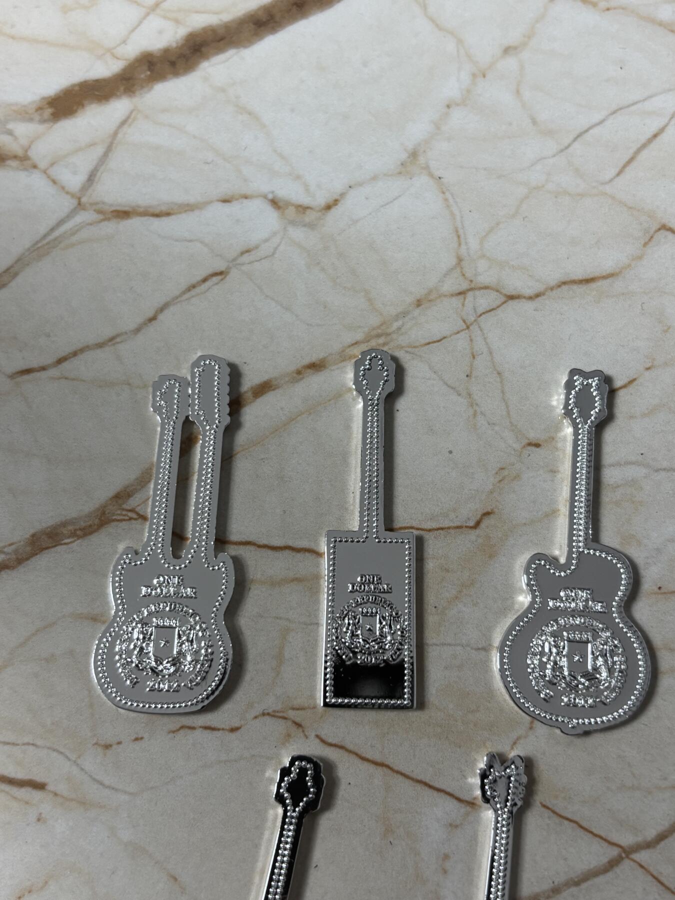 第184期拍卖 索马里2012年吉他乐器异形珐琅镀银纪念币6枚套