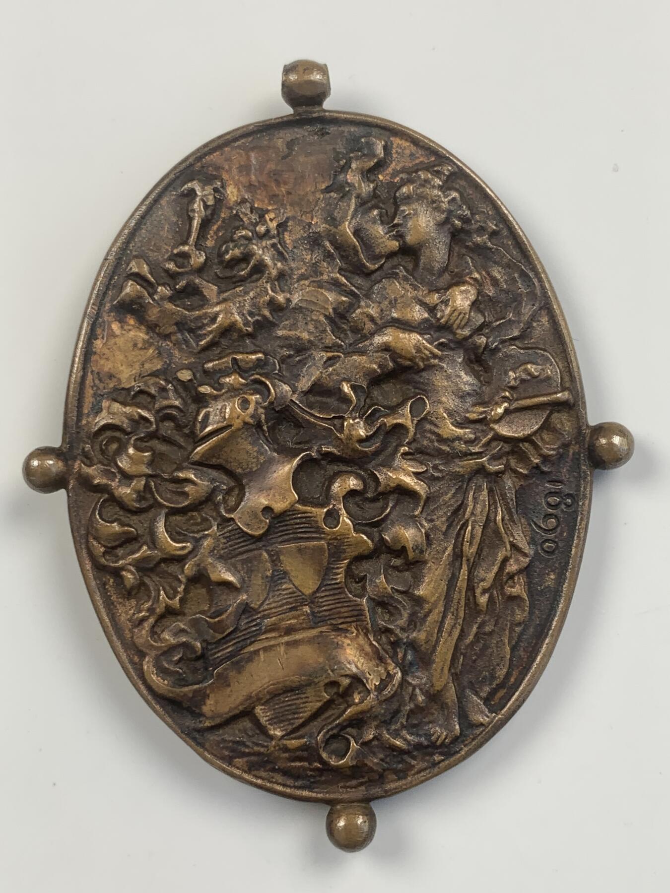 掌中浮雕-藏着的欧洲第044场 1890年奥地利维也纳艺术协会铜章，53.5*68.5mm，雕刻大师安东.沙夫（A.Scharff）作品，非常稀少罕见（背面部分文字被当时佩戴者抹去，已形成百年包浆)