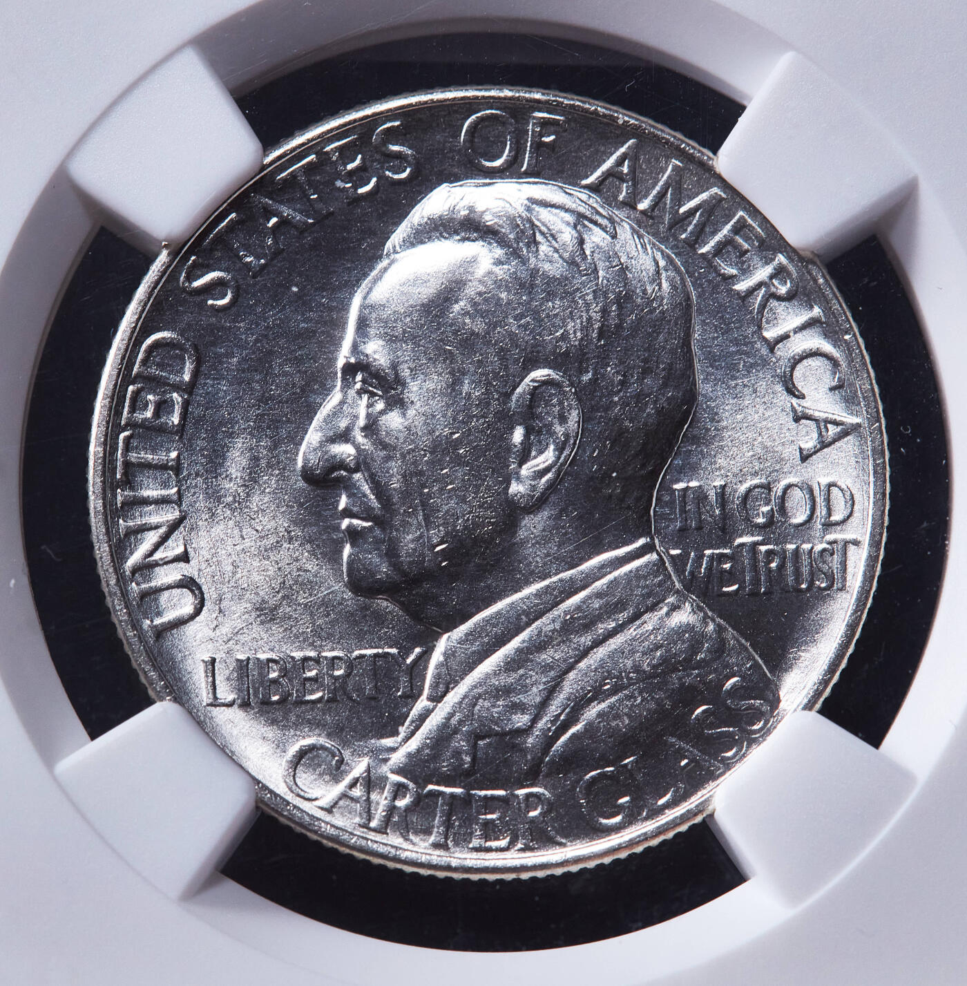 【俄甄集藏】2025年(045)12-03 星期三 晚 19:30 全场包邮 美国1936年纪念弗吉尼亚州林奇堡建城150周年50美分银币，NGC MS64，转光品相，正面人物为弗吉尼亚州代表卡特·格拉斯，稀少品种，发行量20000枚