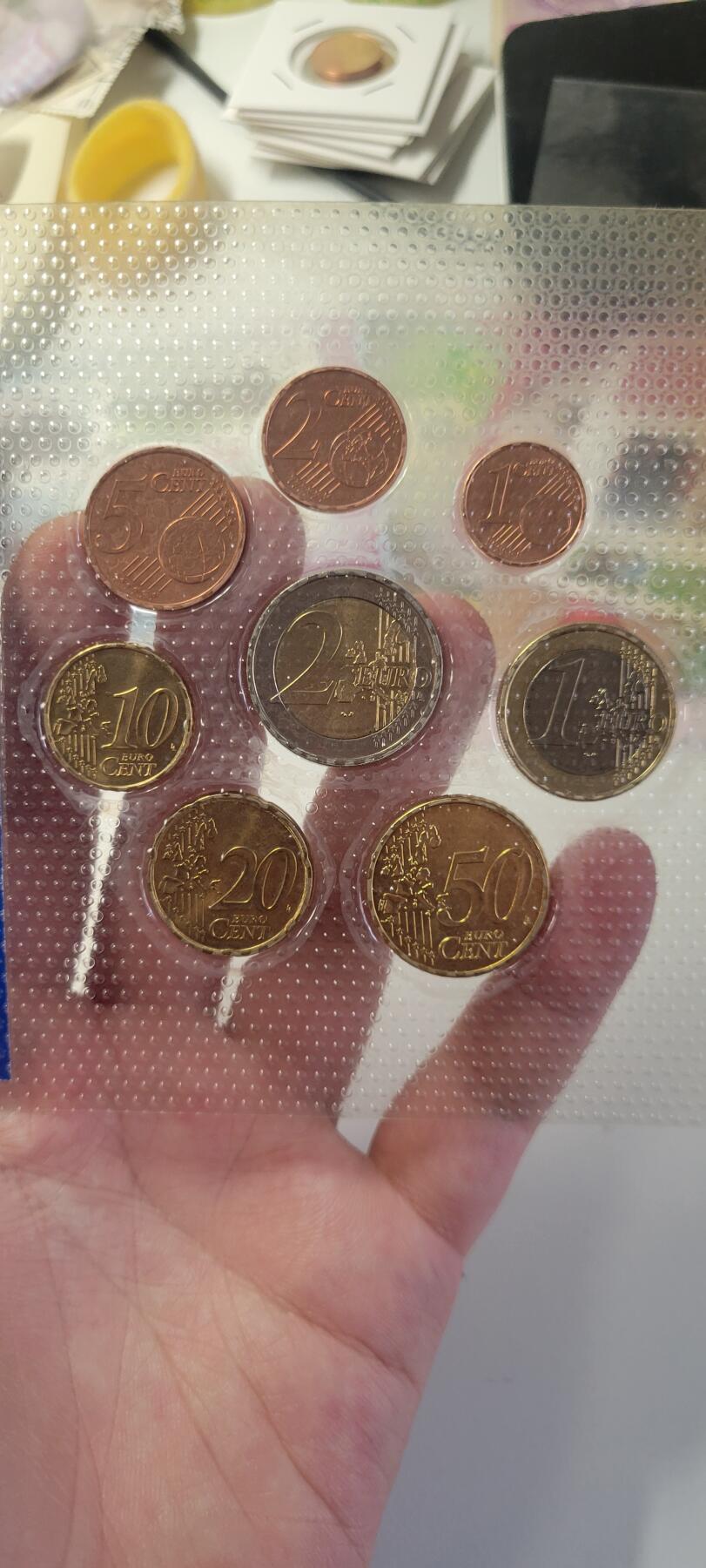 2025第二十五期 法国欧元一组50欧分是2001年的，其余面值都是1999