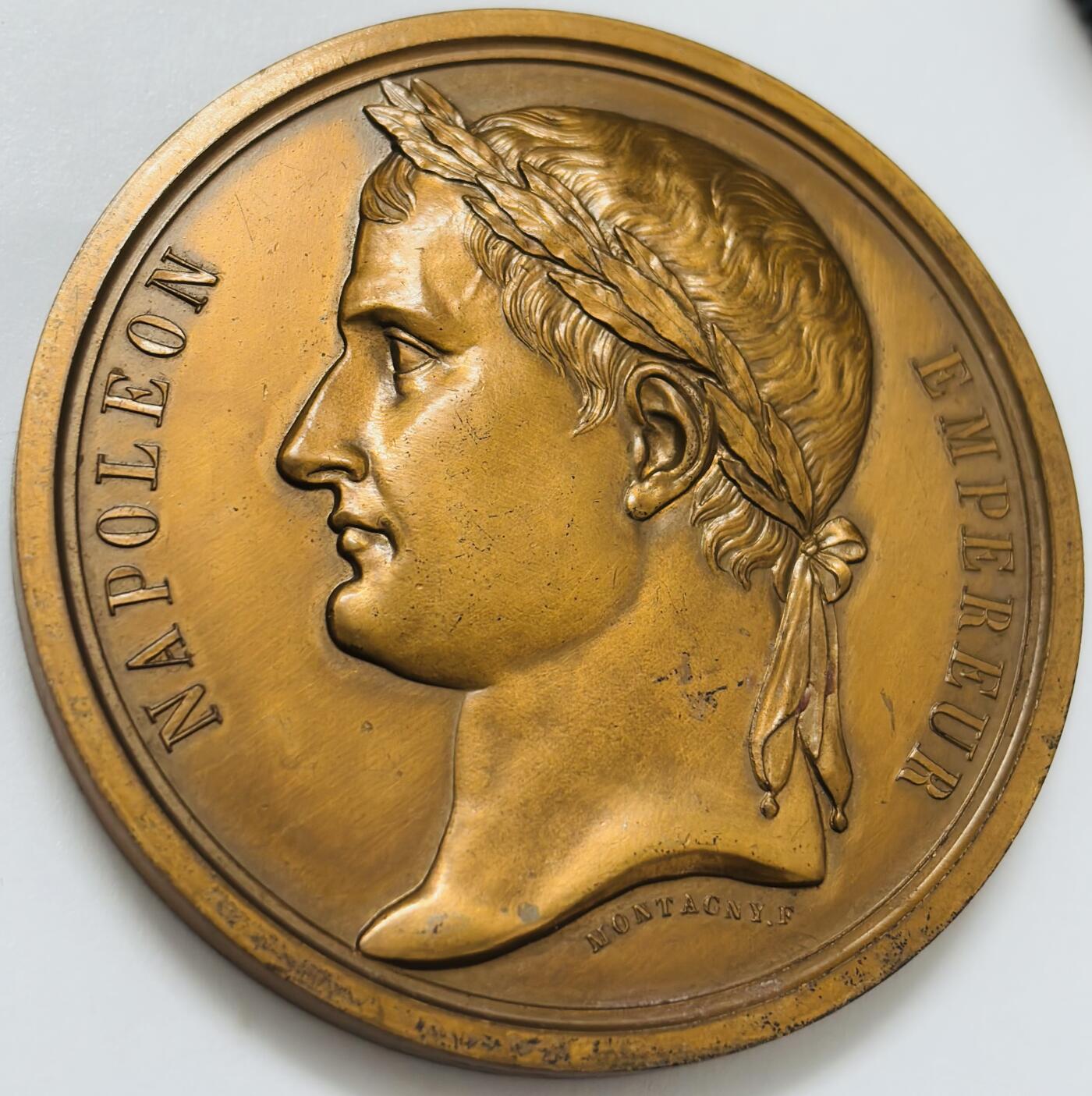 文馨钱币收藏第 283 场，【大雪鉴珍，寒英缀金】金银纪念币精品场，诚邀您的参与【长期接代拍品】 少见法国 1840 年拿破仑高浮雕纪念大铜章，直径 58.8×4.7 重 104.5 克