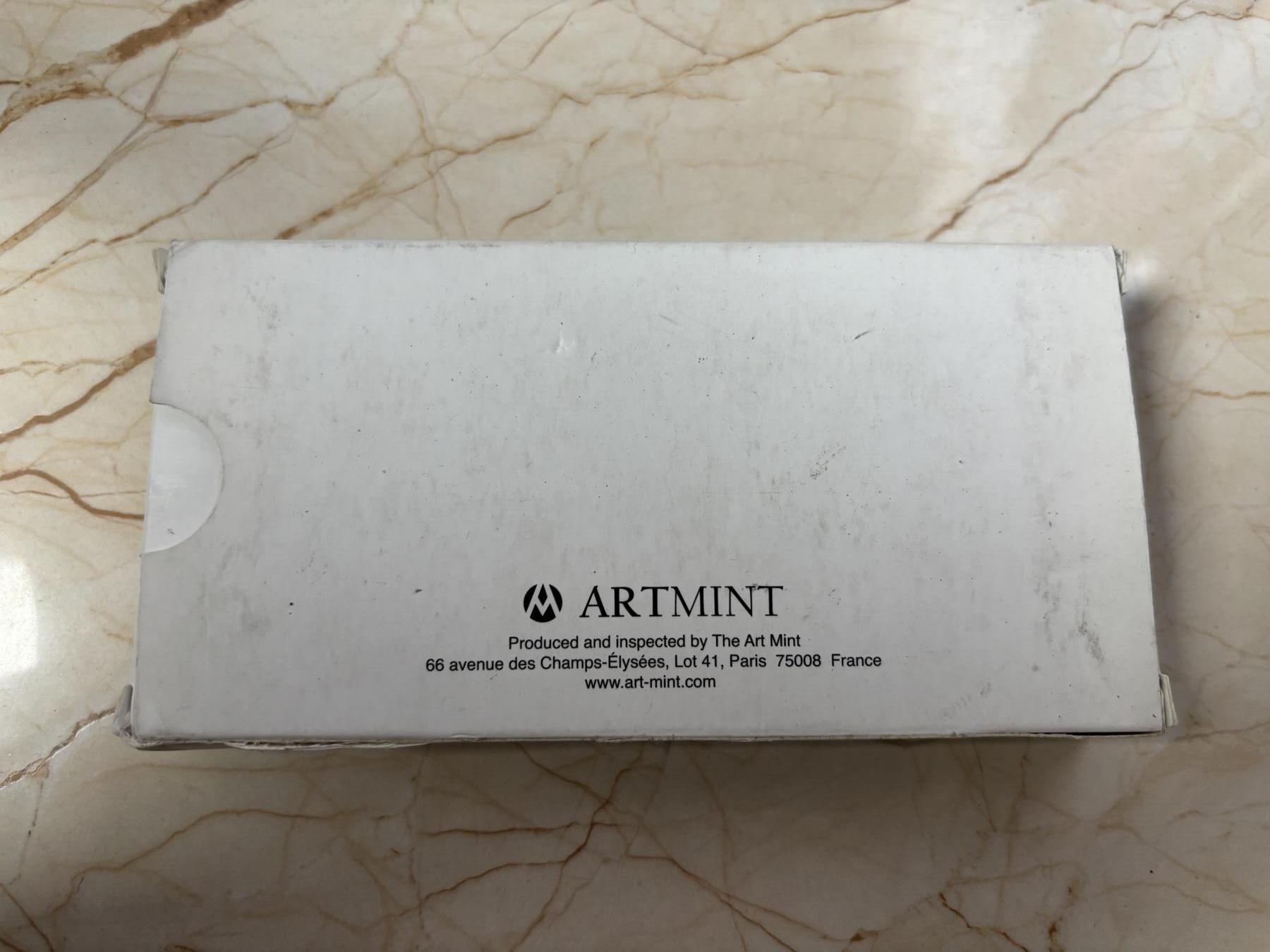 第184期拍卖 纽埃2015年革命性的3D技术1盎司纪念彩银币配眼镜，999银，发行699枚