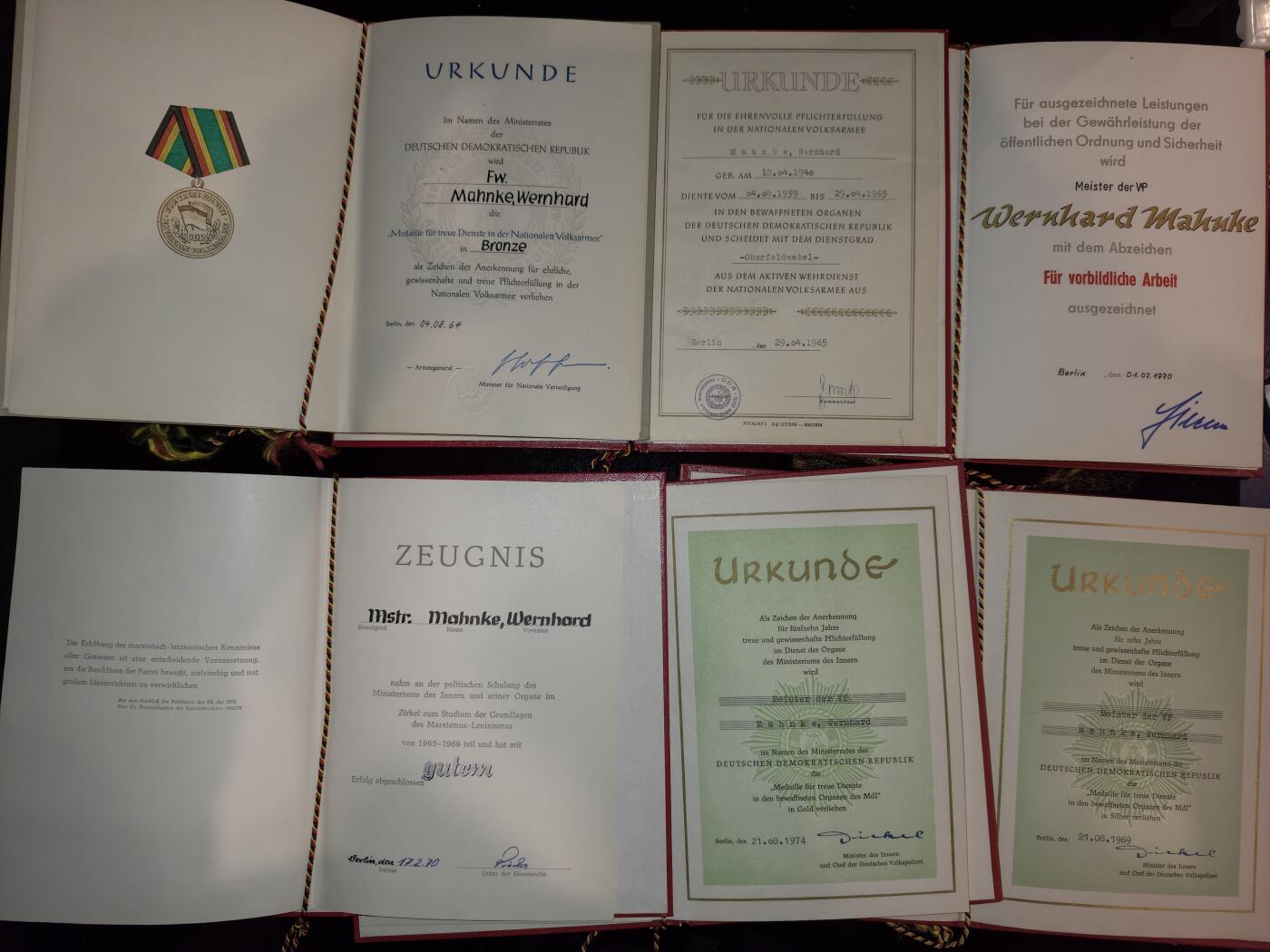 凯旋世界勋赏（第20期）（欢迎送拍）（对拍品有疑问请询问客服，不接受到手刀，出价默认拍品品相。请认真阅读拍卖规则！出价默认已认可！）（收到货请录制开箱视频，无视频概不处理问题。） DDR大套章东德