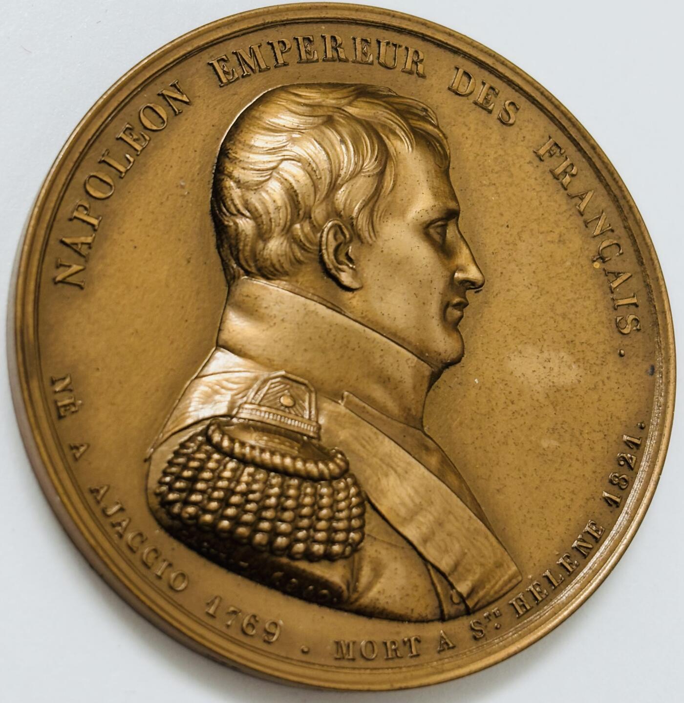 文馨钱币收藏第 283 场，【大雪鉴珍，寒英缀金】金银纪念币精品场，诚邀您的参与【长期接代拍品】 少见法国拿破仑高浮雕纪念大铜章，直径 51.8×3.7 重 70 克