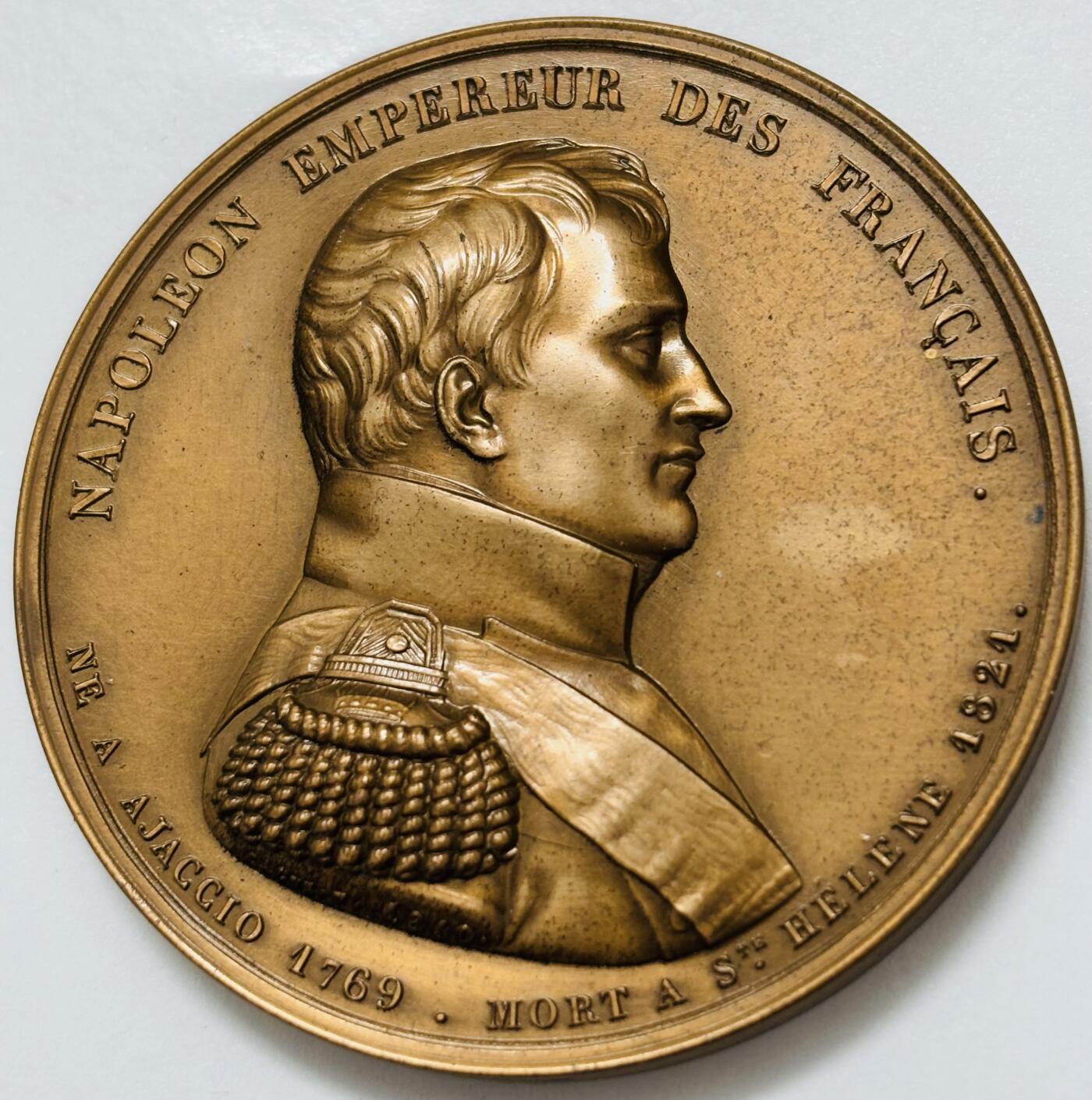 文馨钱币收藏第 283 场，【大雪鉴珍，寒英缀金】金银纪念币精品场，诚邀您的参与【长期接代拍品】 少见法国拿破仑高浮雕纪念大铜章，直径 51.8×3.7 重 70 克