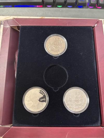 第184期拍卖 -  英国2005年纪念特拉法加海战2银一镍套币，925银，28.28克*2，,有瑕疵，银价725