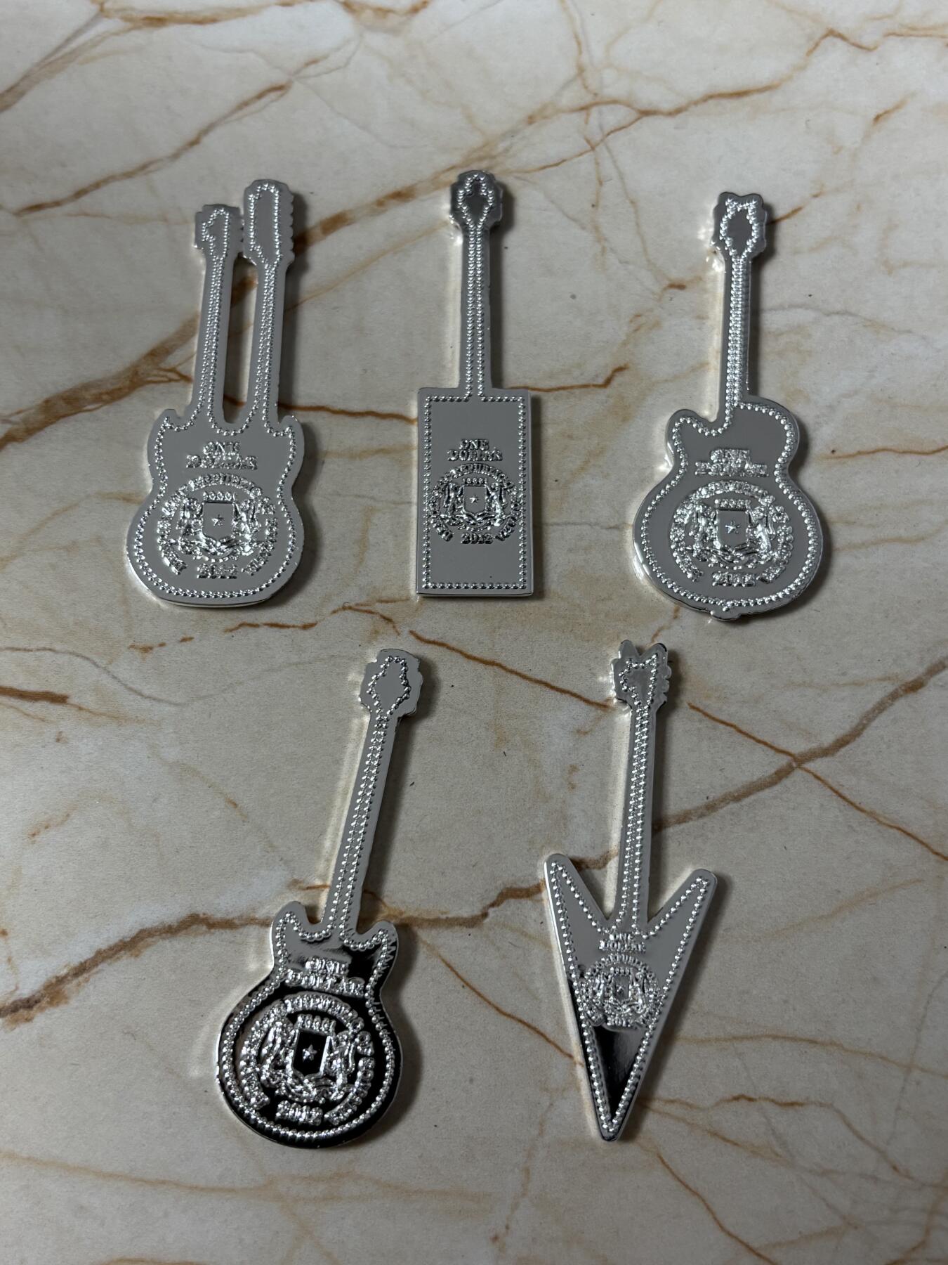 第184期拍卖 索马里2012年吉他乐器异形珐琅镀银纪念币6枚套