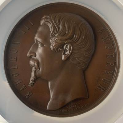 掌中浮雕-藏着的欧洲第044场 - NGC MS63 ： 1852年法国纪念国家债券利率从5%降至4.5%铜章，72mm，A. Caqué雕刻，原铸，那时路易·拿破仑还是第二共和国总统，此章特别稀少！