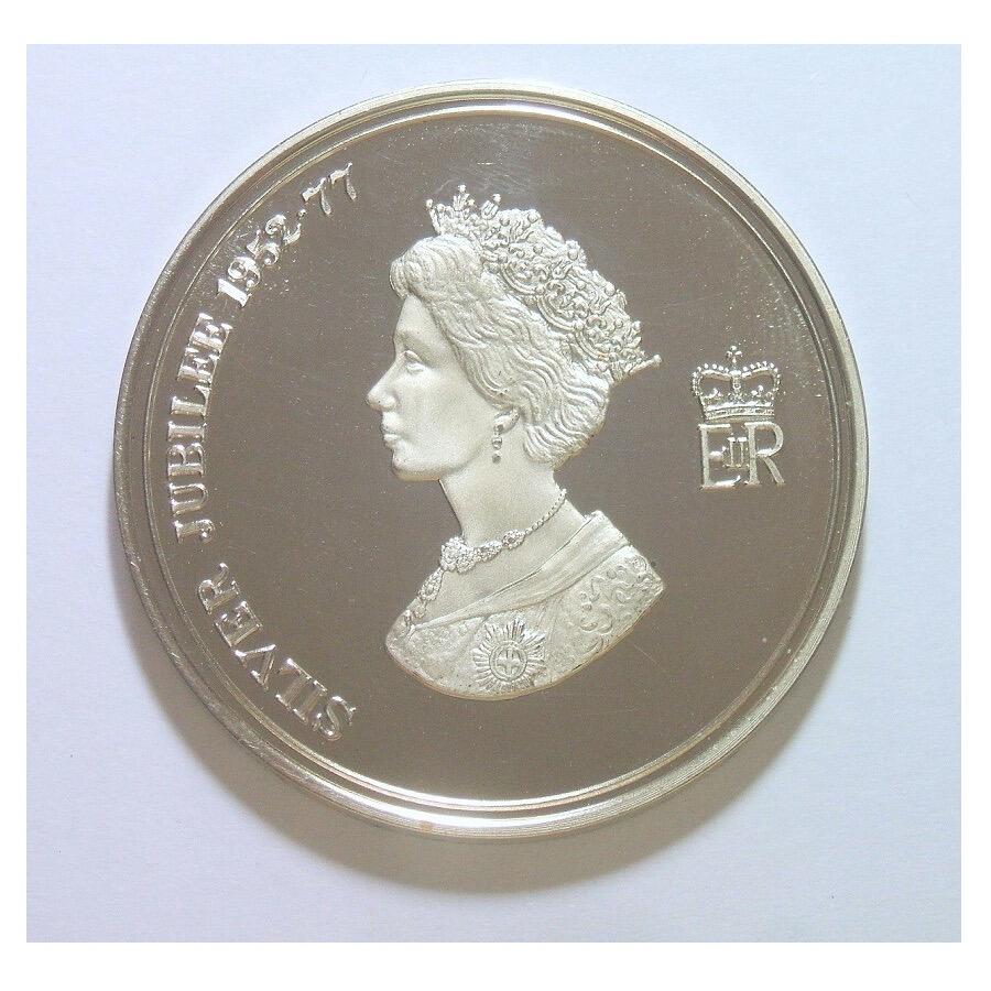 【原盒】英国1977年伊丽莎白+汉普顿宫 高浮雕精制大镀银章 带原盒原证 43MM