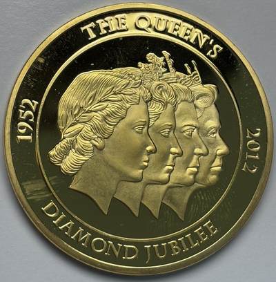 文馨钱币收藏第 283 场，【大雪鉴珍，寒英缀金】金银纪念币精品场，诚邀您的参与【长期接代拍品】 - 全新1952-1977-2012 年英国女王伊丽莎白二世在位 25 周年，50 周年精制纪念大铜章