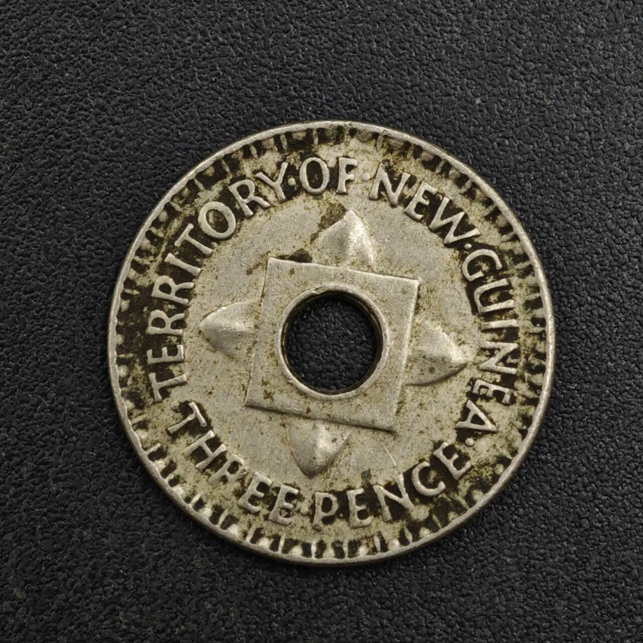 【淘币小摊】实时拍第八百一十七拍   散币场   满百包邮可预留二周 每周一统一发货   英属几内亚1944年3便士镍币