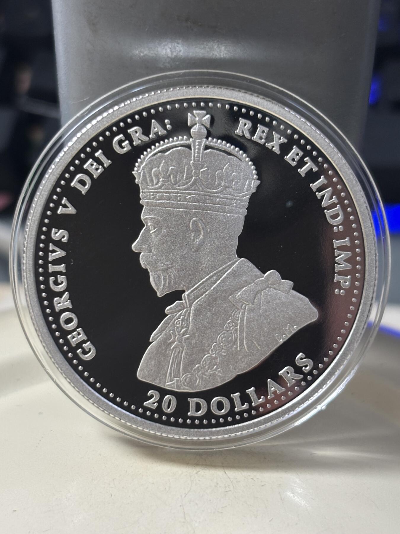 第184期拍卖 加拿大2016年一战飞机系列1盎司纪念彩色银币3枚套带盒只带一张证书，9999银，1盎司*3.发行7500套银价1293