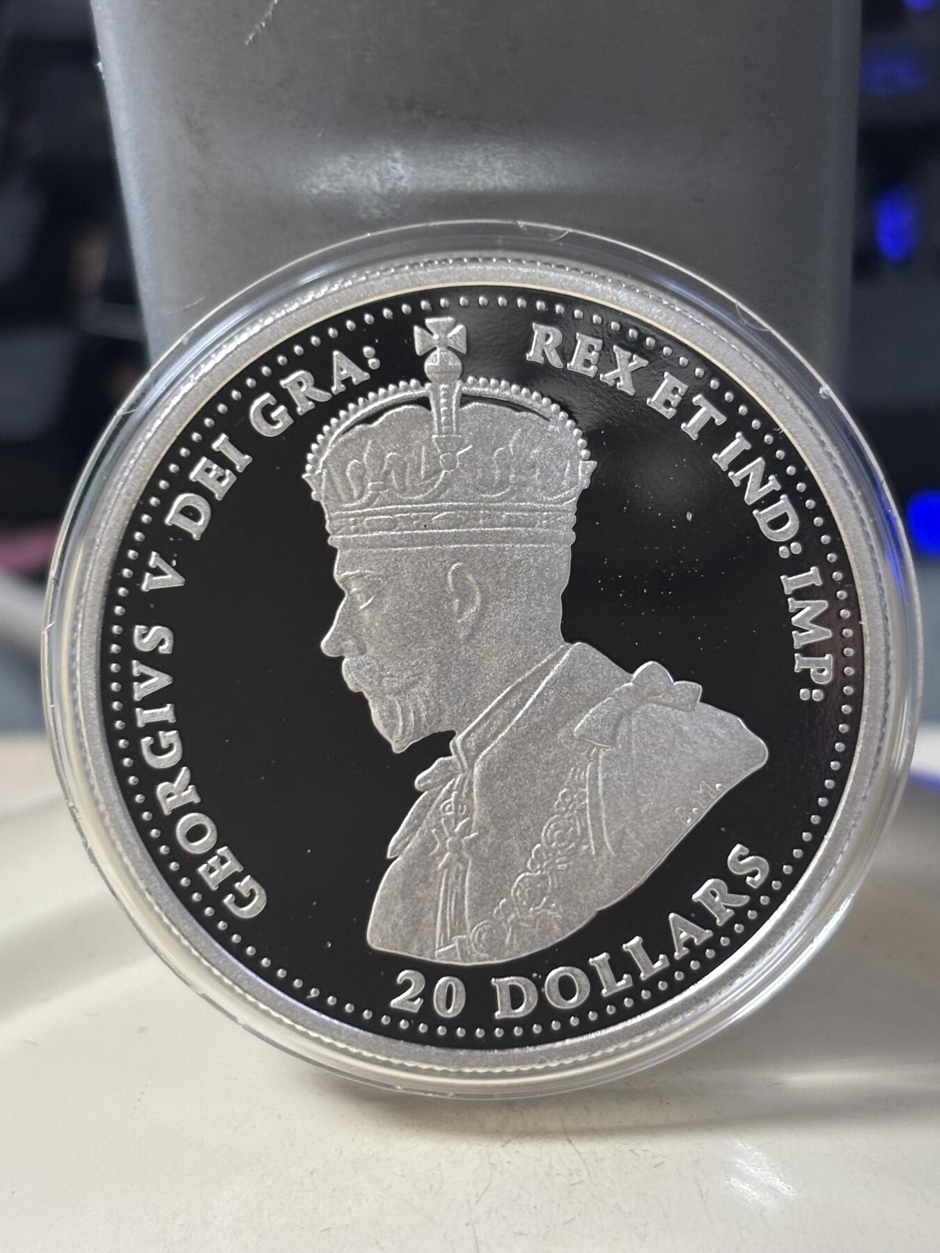 第184期拍卖 加拿大2016年一战飞机系列1盎司纪念彩色银币3枚套带盒只带一张证书，9999银，1盎司*3.发行7500套银价1293