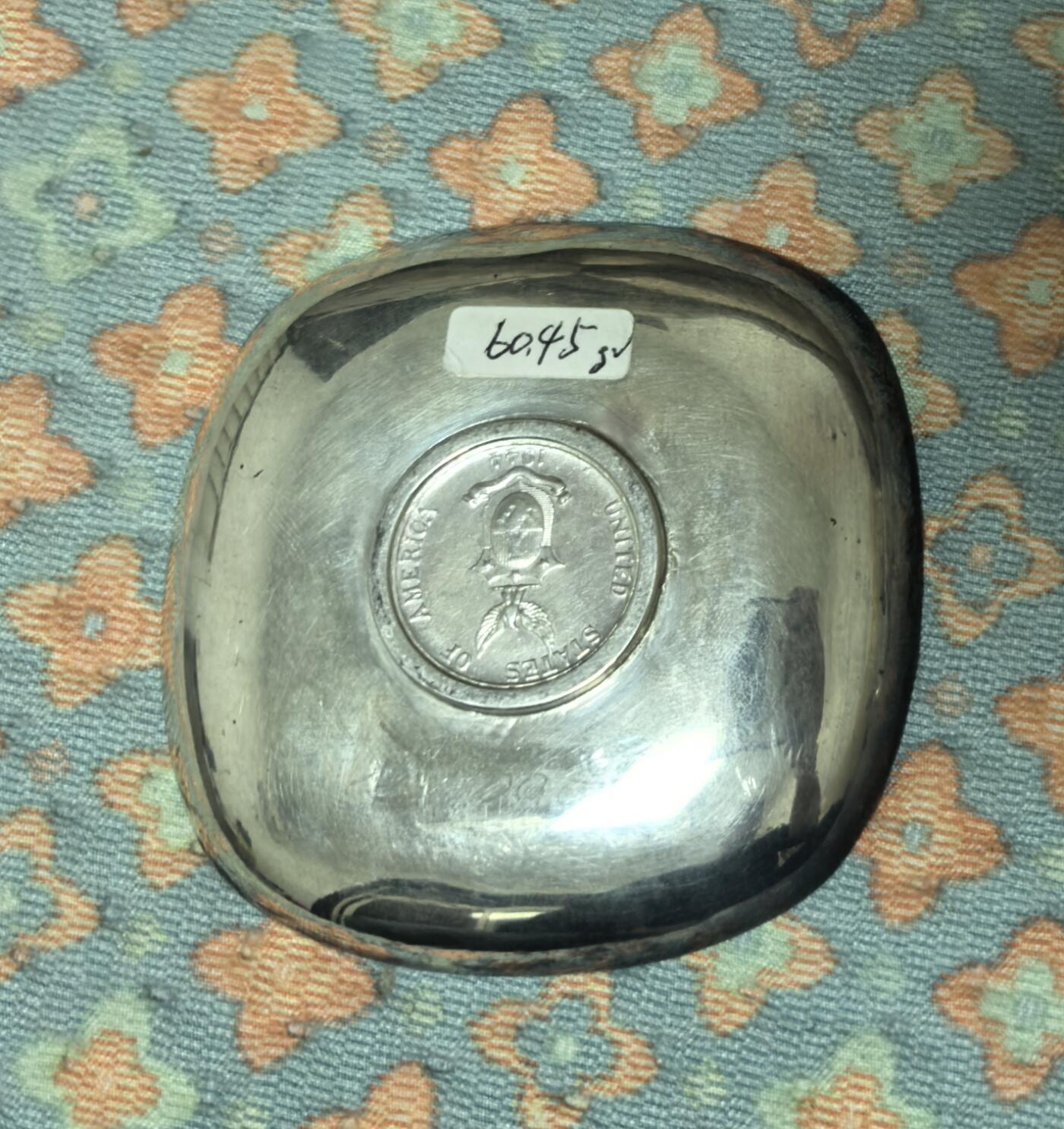 民国时期镶嵌美国银币大银盘