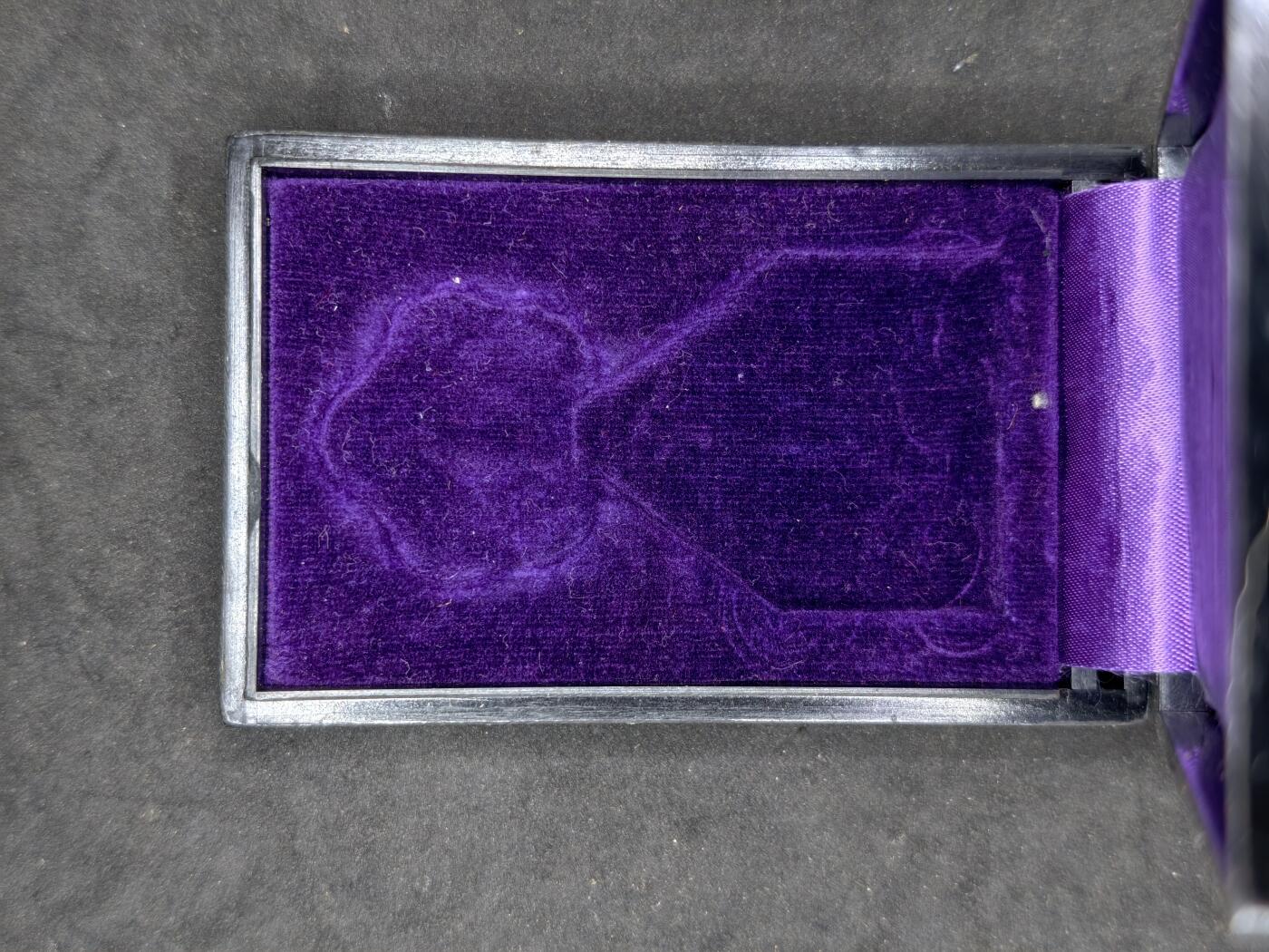 凯旋世界勋赏（第20期）（欢迎送拍）（对拍品有疑问请询问客服，不接受到手刀，出价默认拍品品相。请认真阅读拍卖规则！出价默认已认可！）（收到货请录制开箱视频，无视频概不处理问题。） 白叶空盒