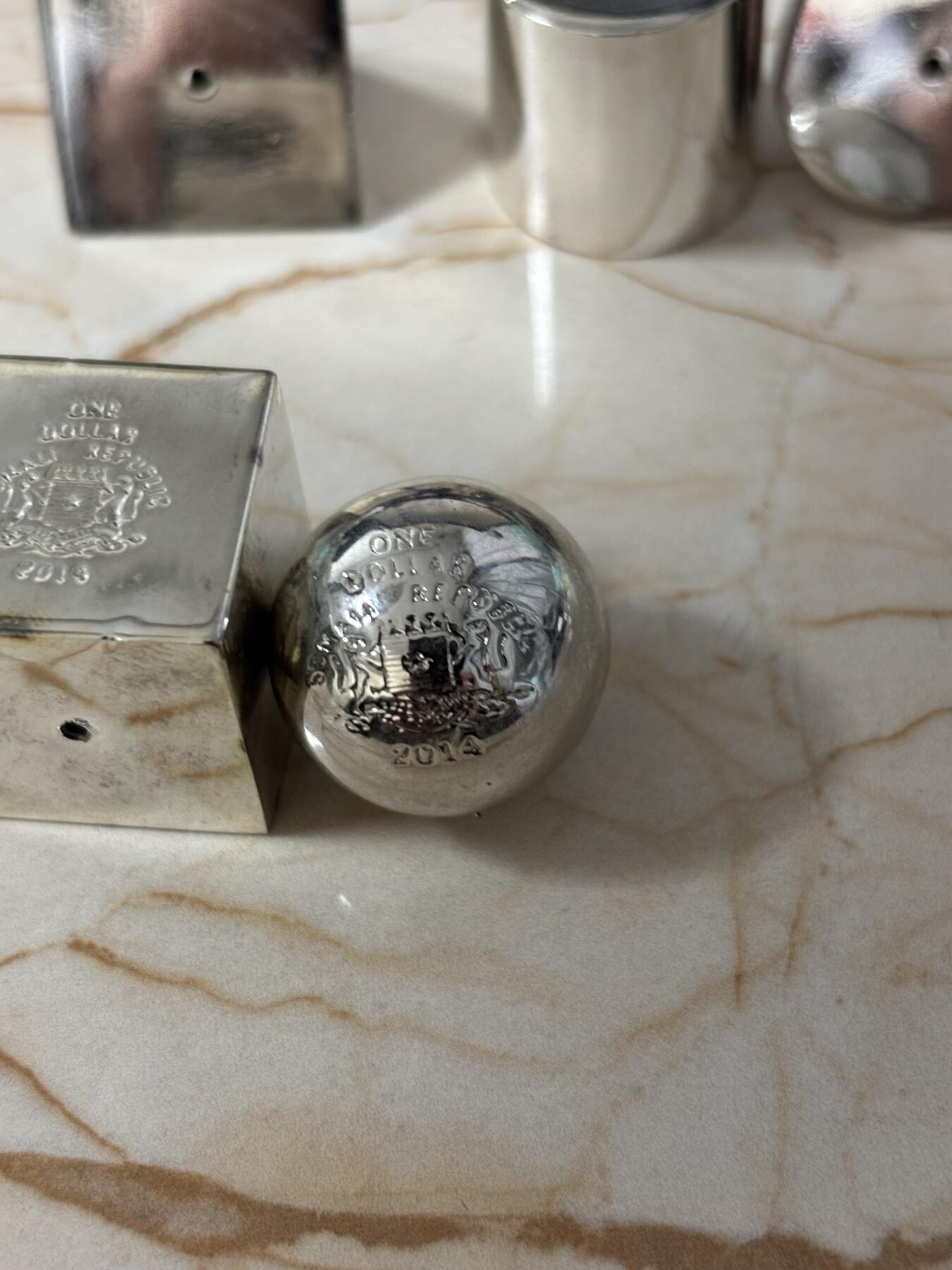 第184期拍卖 获奖索马里2014年数学纪念3D三维几何体硬币5枚套，世界最美25种钱币排名，铜镍镀银