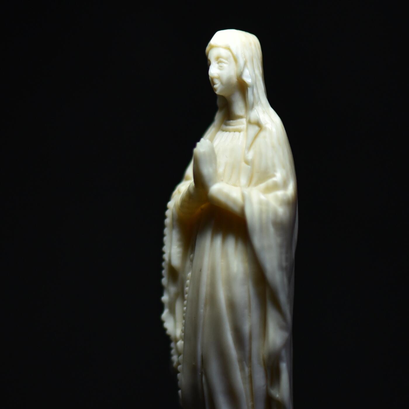 【良泉】【2025年最后一场】12月18日晚19.30点开拍！188组【直播场】西方古代钱币、丝路杂项、印章！ 【圣诞快乐！】19世纪【法国】卢尔德圣母显灵像【微雕精品圣像】细节极佳！“高级材质”带原漆金木座