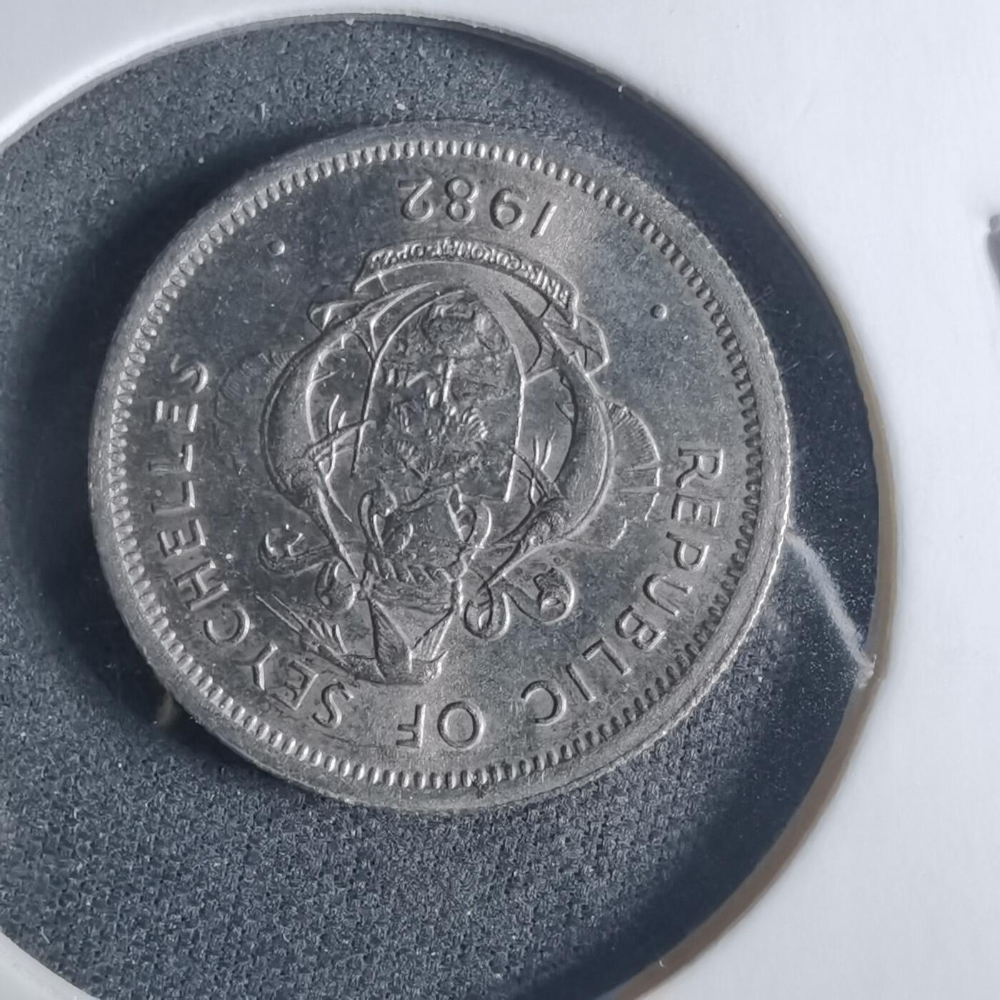 沼泽如烟--第919场 塞舌尔1982年25分